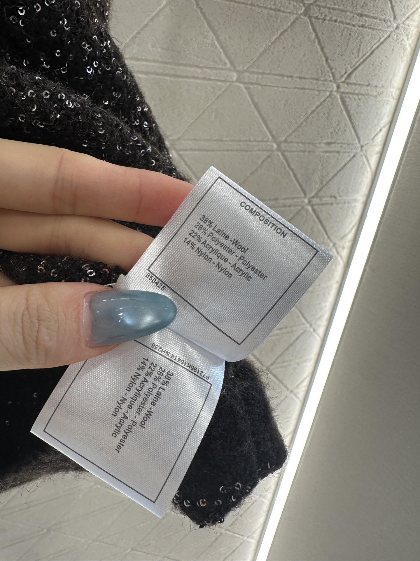 ♥Chane*♥2025新品上架 细闪挖空银丝针织背心定制YB羊毛纱线织造，质感高级舒适，宽边背心剪裁，