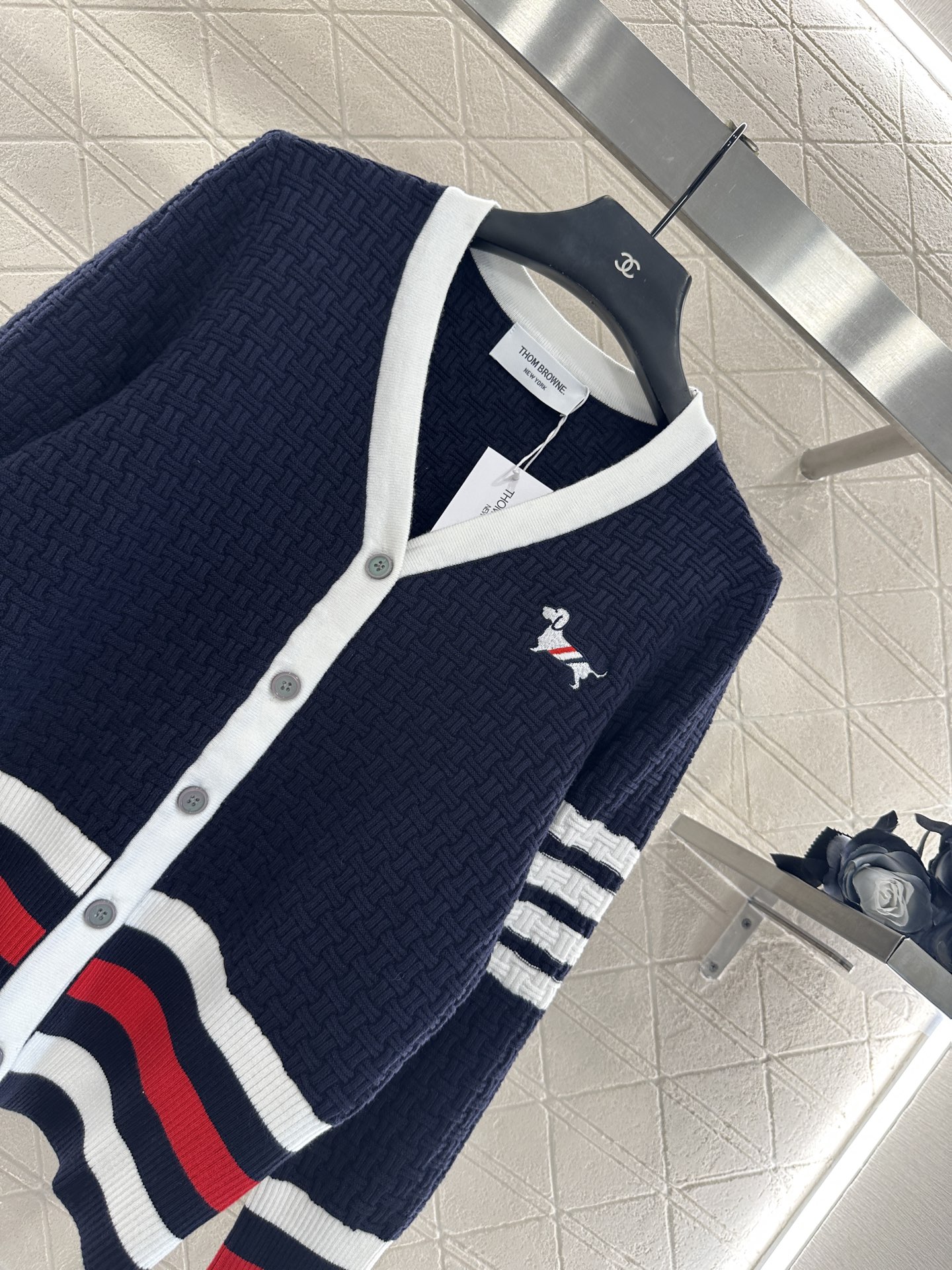 ♥️Thom brown*♥2025新品上架 编织撞色针织开衫定制YB羊毛纱线织造，质感光泽，柔软亲肤，