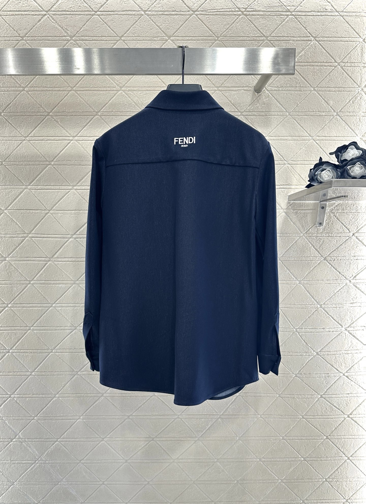 ♥Fend*♥2025新品上架 牛仔衬衫丝巾长裤套装定制YB进口人棉材质，透气性佳，柔软亲肤，翻领衬直筒