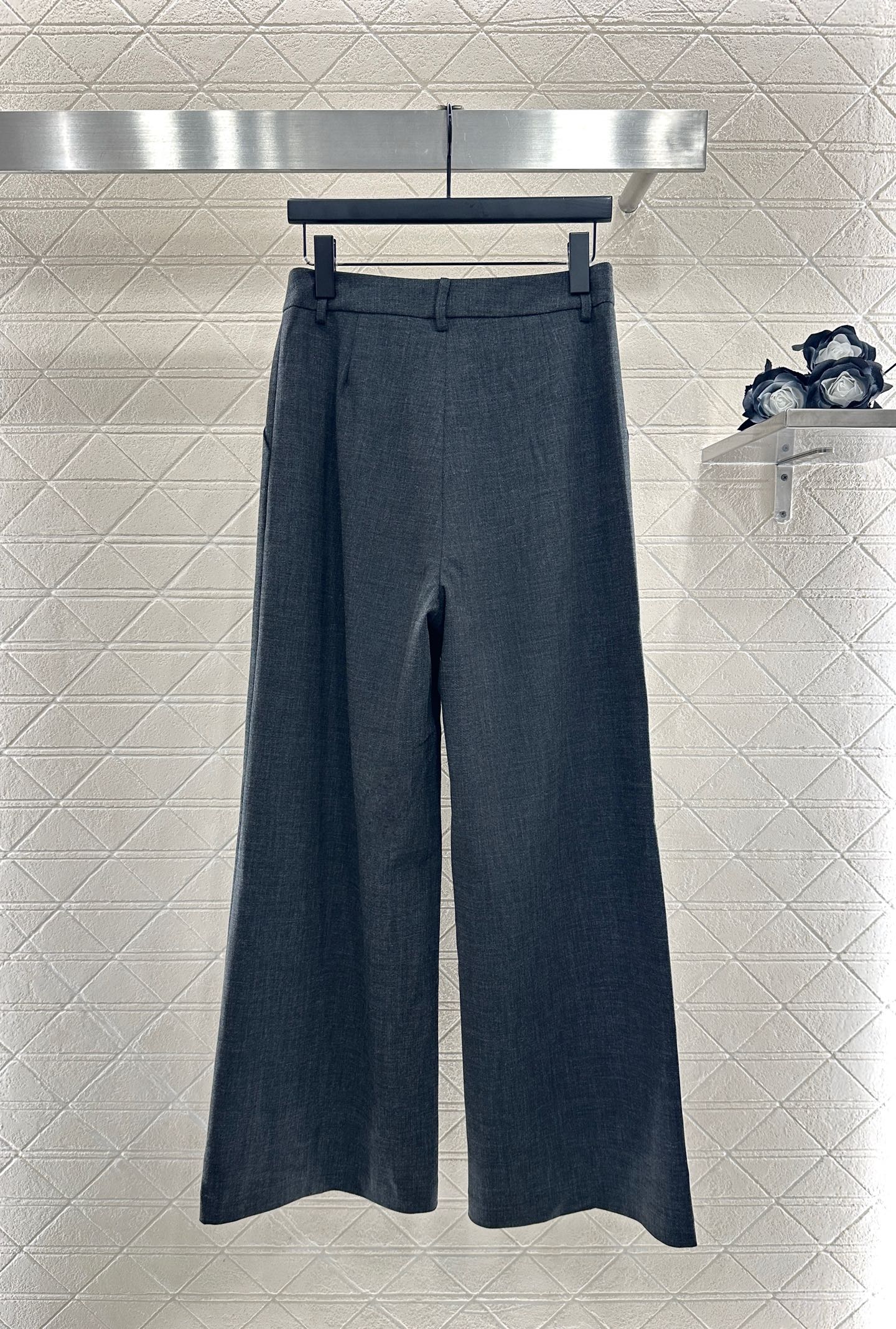 ♥Miumi*♥2025新品上架 圆领双排扣西装长裤套装定制YB进口人棉材质，质感光泽高级，正肩直筒西装