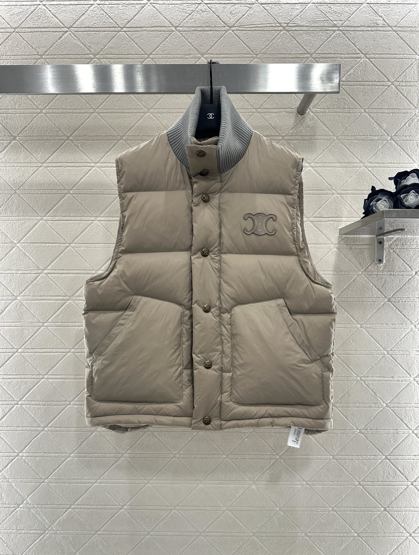 ♥Celin*♥2025新品上架 螺纹立领撞色棉服马甲定制YB防风防水尼龙材质，羽绒棉填充内里，整件轻盈