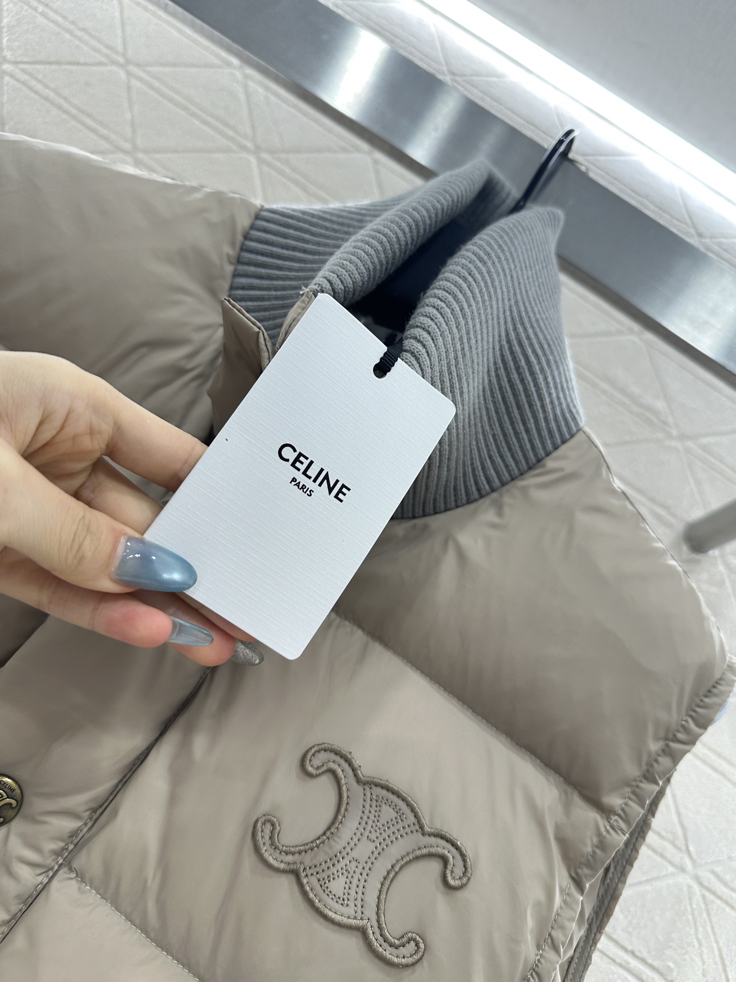 ♥Celin*♥2025新品上架 螺纹立领撞色棉服马甲定制YB防风防水尼龙材质，羽绒棉填充内里，整件轻盈