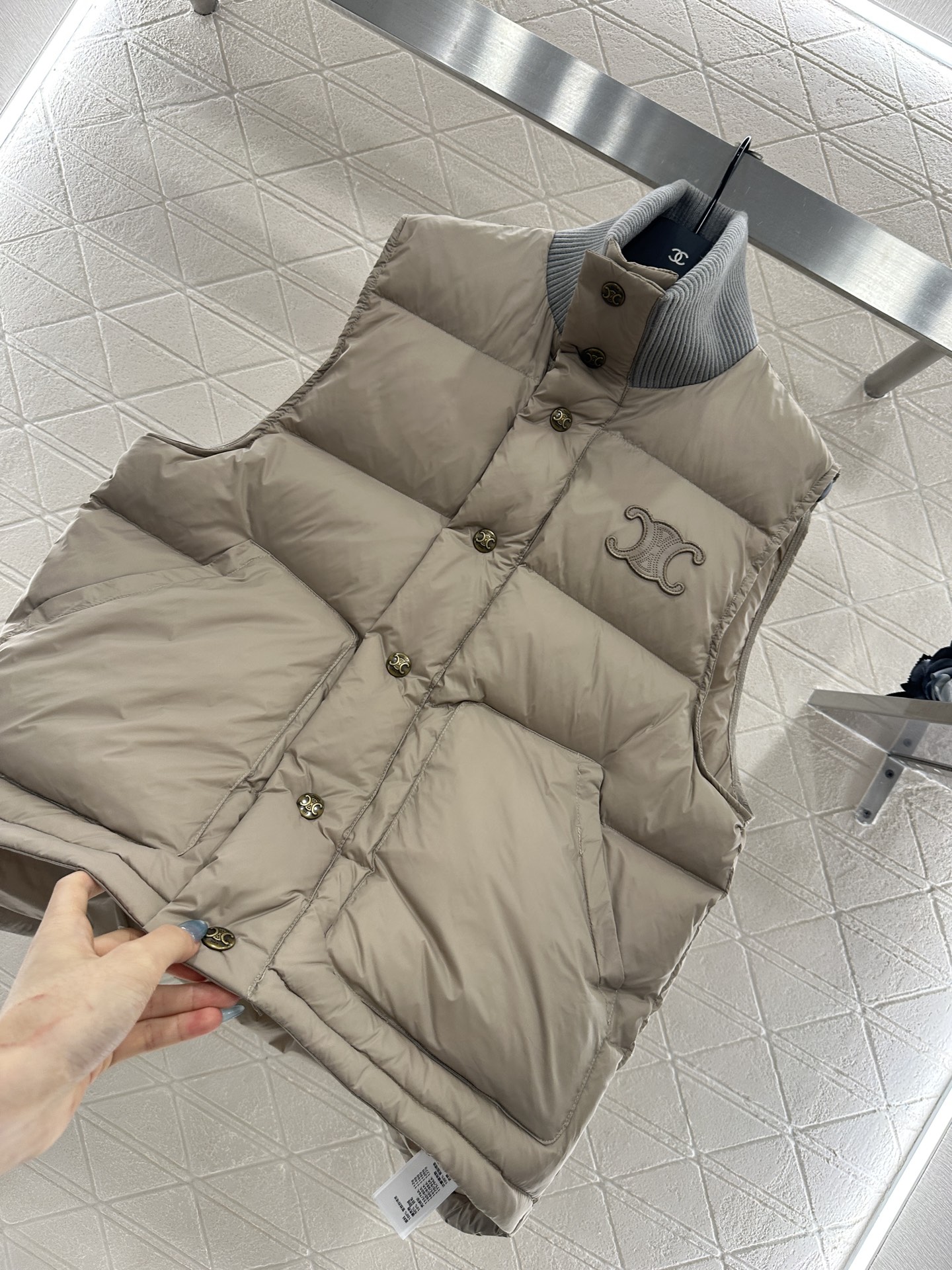 ♥Celin*♥2025新品上架 螺纹立领撞色棉服马甲定制YB防风防水尼龙材质，羽绒棉填充内里，整件轻盈