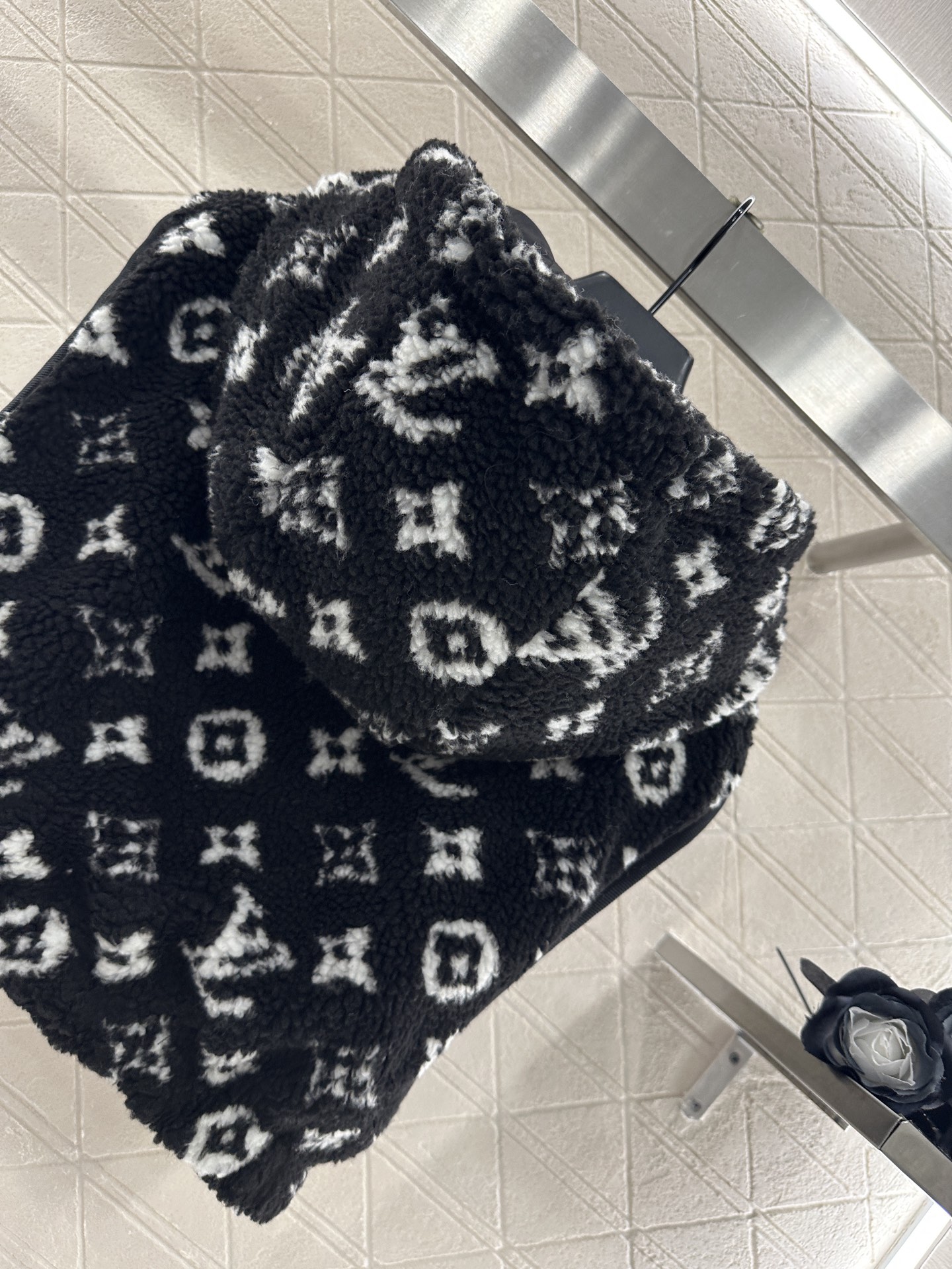 ♥Louis Vuitto*♥2025新品上架 连帽泰迪毛绒坎肩马甲定制YB摇粒绒材质，颗粒感明显软糯亲