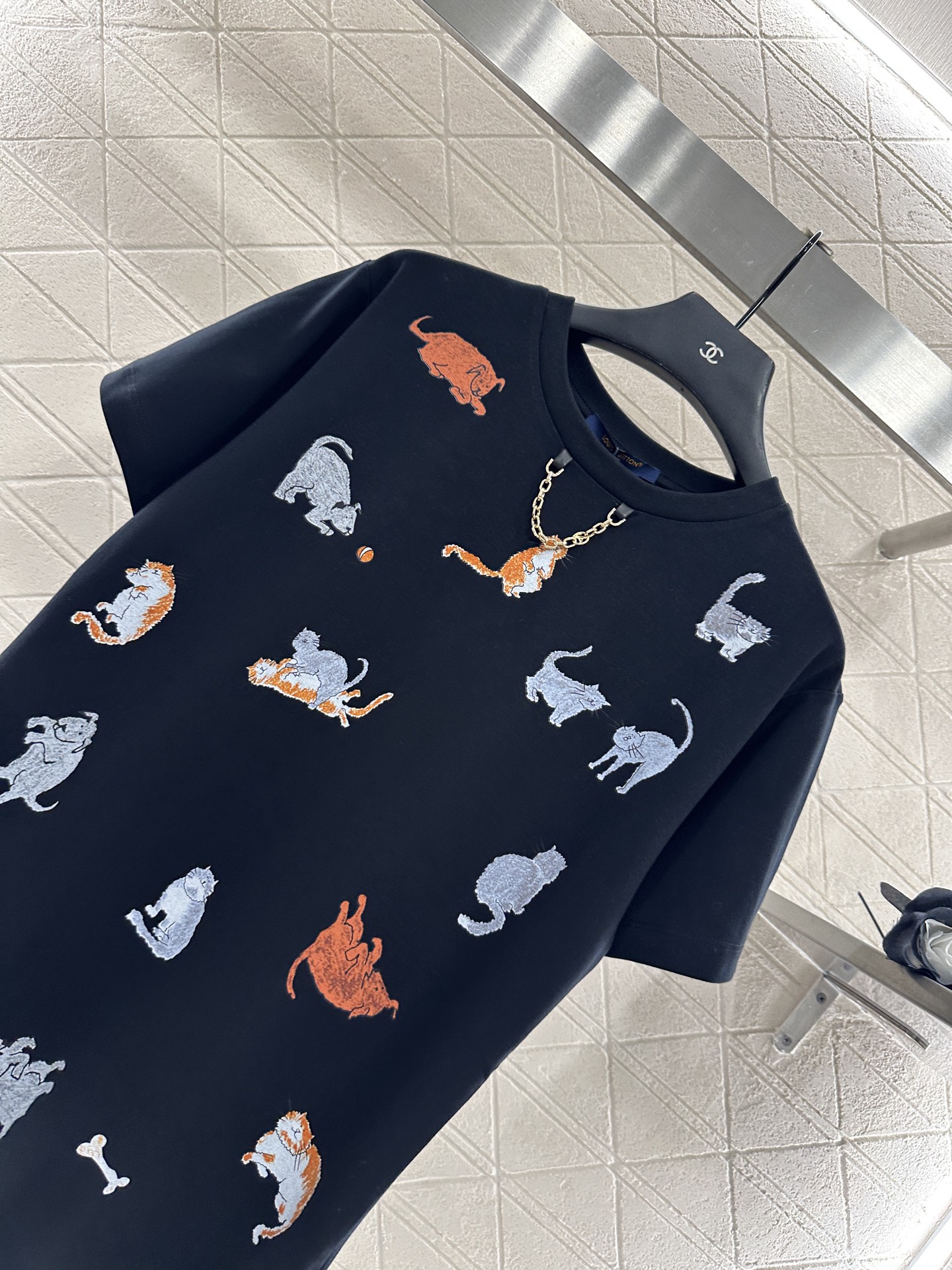 ♥Louis Vuitto*♥2025新品上架 链条圆领印花𝑇𝑒𝑒定制YB丝光全棉材质，透气舒适，质感十