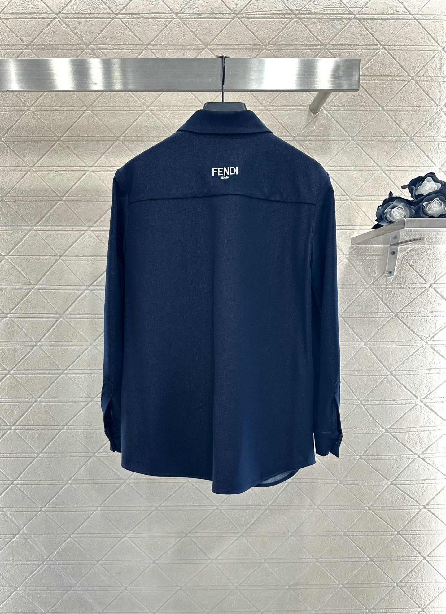 ♥Fend*♥2025新品上架 牛仔衬衫丝巾长裤套装定制YB进口人棉材质，透气性佳，柔软亲肤，翻领衬直筒