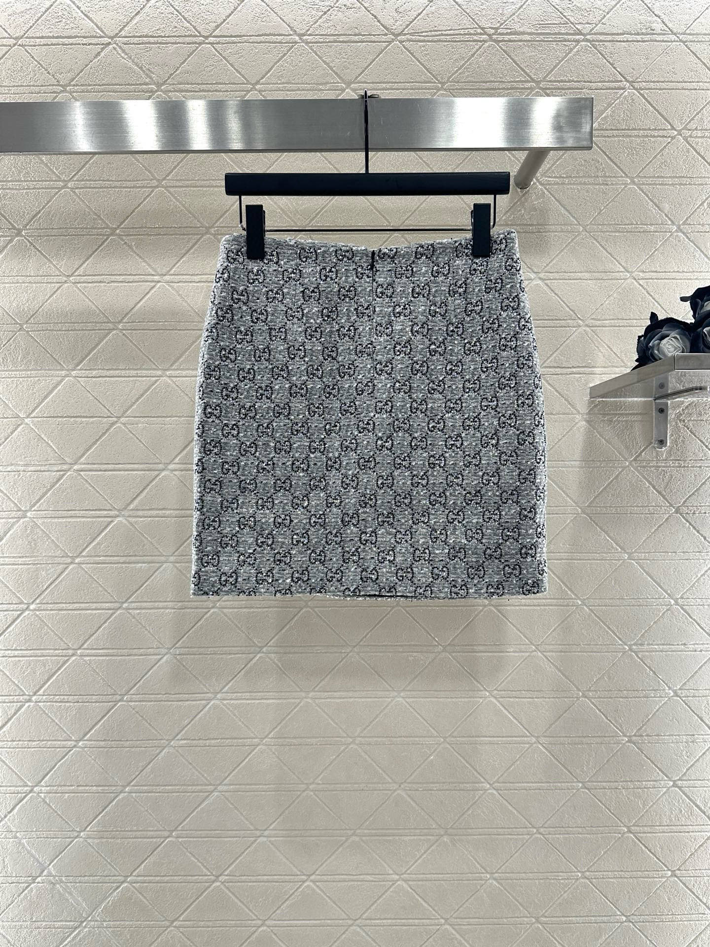 ♥Gucc*♥2025新品上架 烫钻圆领洋装外套半裙套装定制YB进口粗纺毛呢材质，质感高级，挺括有型，正