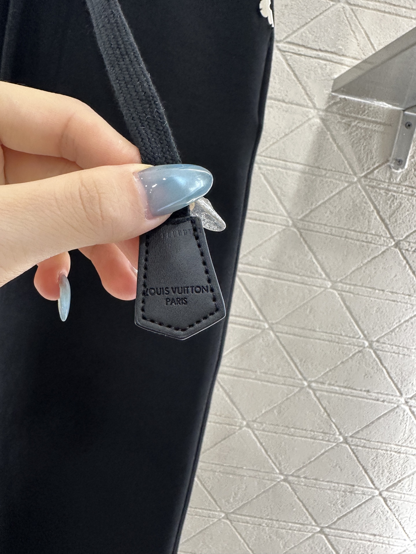 ♥Louis vuitto*♥2025新品上架 连帽外套长裤套装定制YB斜纹全棉材质，质感光泽，品相高级