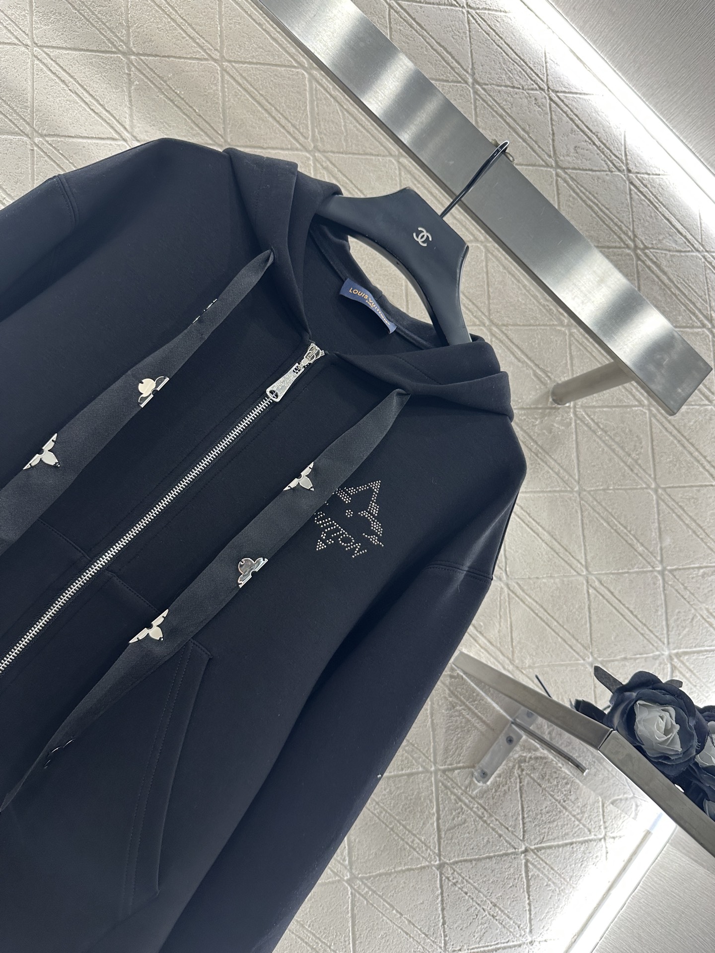 ♥Louis vuitto*♥2025新品上架 连帽外套长裤套装定制YB斜纹全棉材质，质感光泽，品相高级