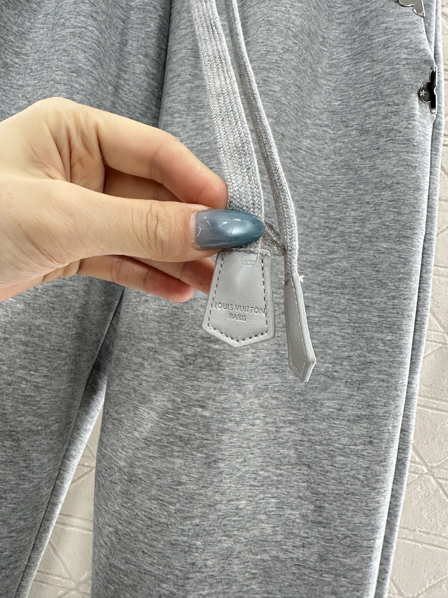 ♥Louis vuitto*♥2025新品上架 连帽外套长裤套装定制YB斜纹全棉材质，质感光泽，品相高级