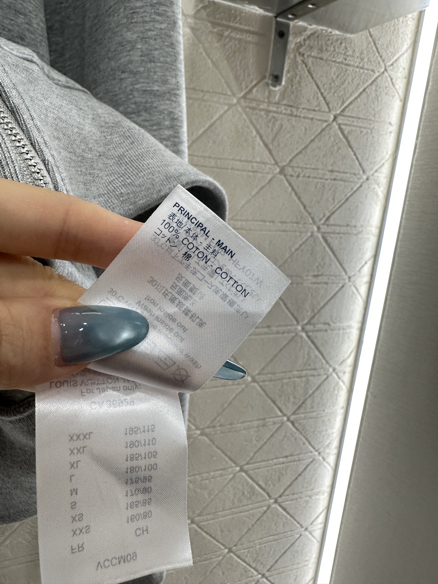 ♥Louis vuitto*♥2025新品上架 连帽外套长裤套装定制YB斜纹全棉材质，质感光泽，品相高级