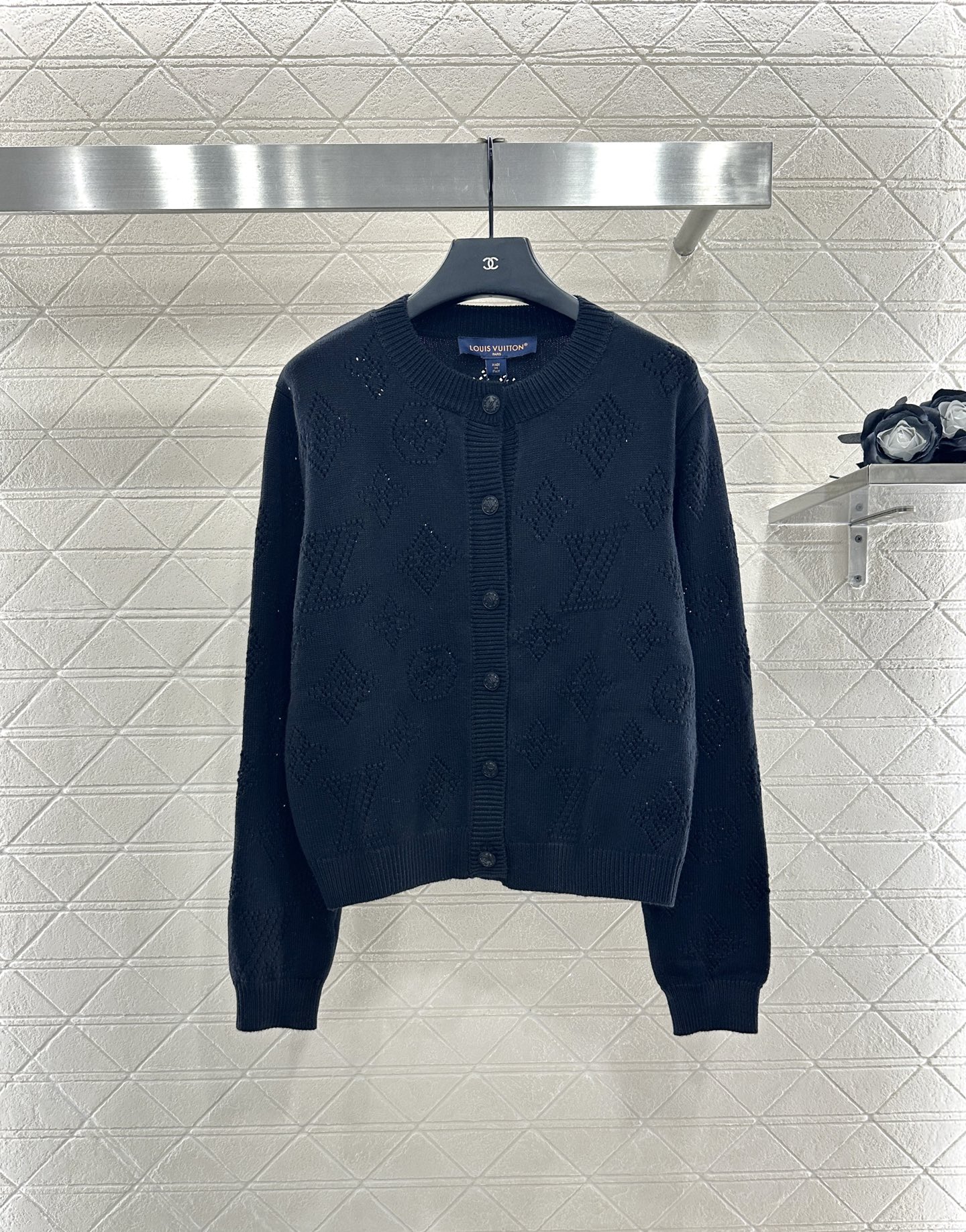 ♥Louis vuitto*♥2025新品上架 镂空针织圆领开衫定制YB羊绒羊毛纱线织造，质感高级，舒适