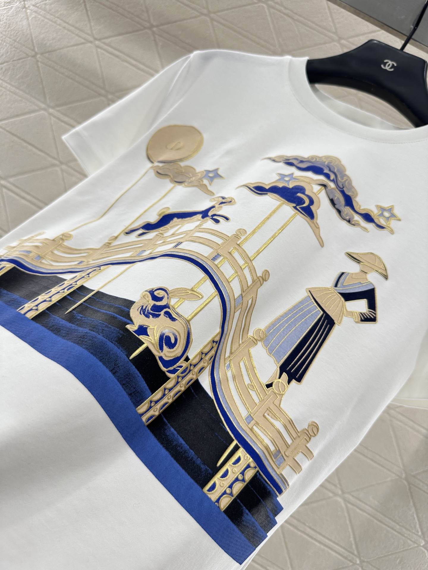 ♥Dio*♥2025新品上架 东方元素印花𝑇𝑒𝑒定制YB原生全棉材质，质感高级，柔软舒适，常规短袖T恤裁