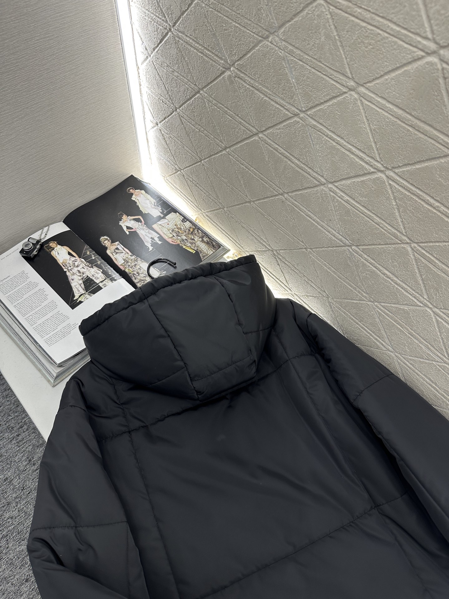 ♥Louis vuitto*♥2025新品上架 连帽羽绒棉服外套定制YB防风防水尼龙材质，质感上乘，连帽