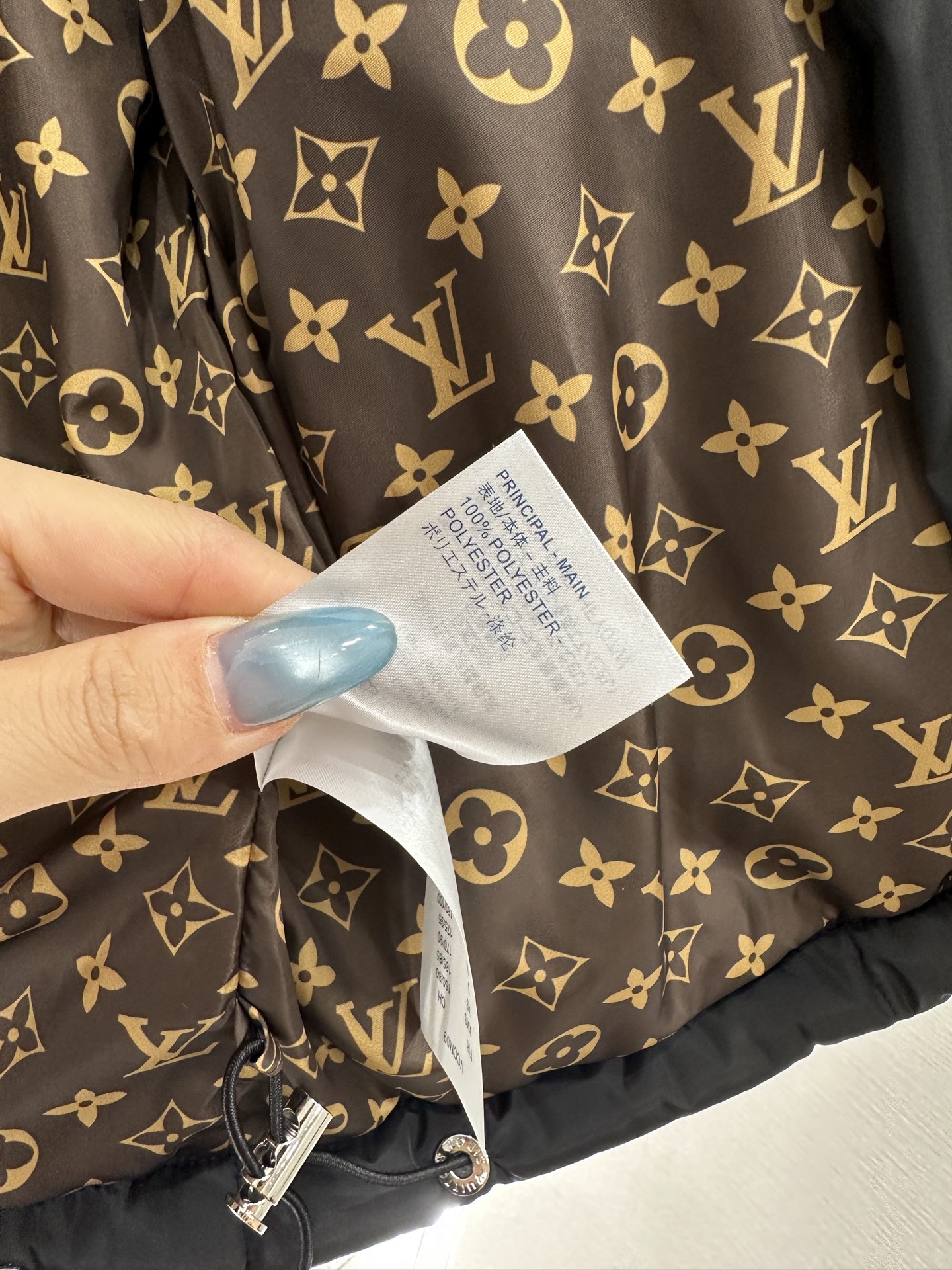 ♥Louis vuitto*♥2025新品上架 连帽羽绒棉服外套定制YB防风防水尼龙材质，质感上乘，连帽