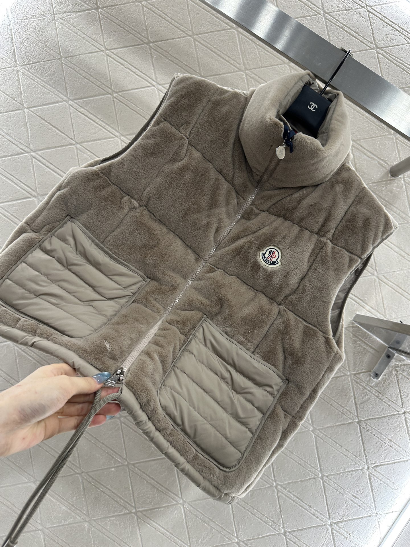 Moncler Down Vest: Windproof Nylon, Goose Down Filling, Stylish & Warm 8 i1759070156335 9648 0 7