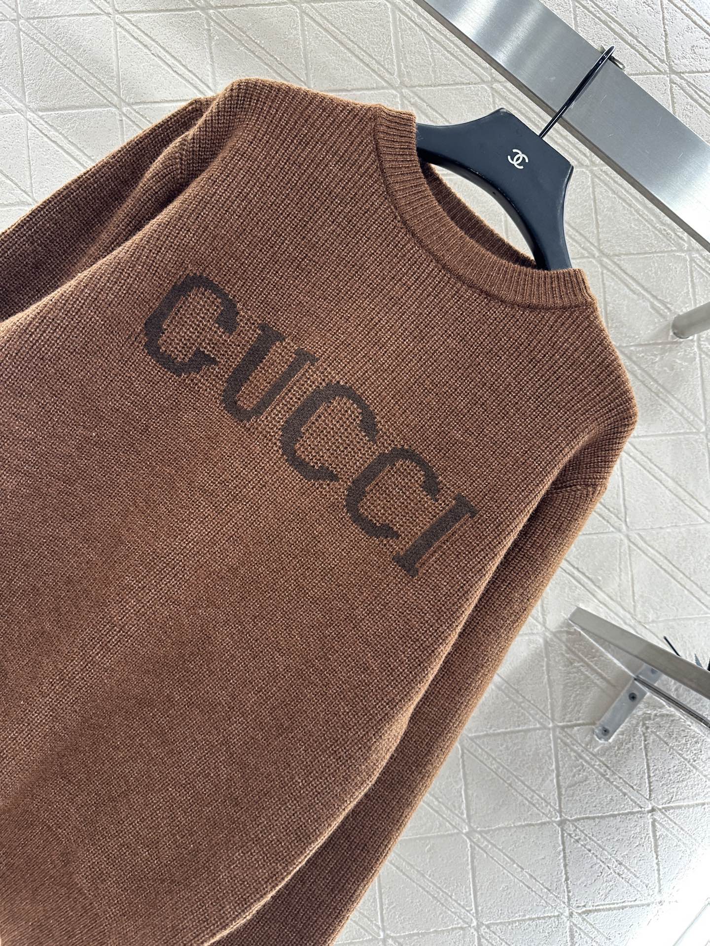 ♥Gucc*♥2025新品上架 简约字母套头毛衣定制YB羊毛纱线织造，质感高级，舒适柔软，圆领落肩长袖毛