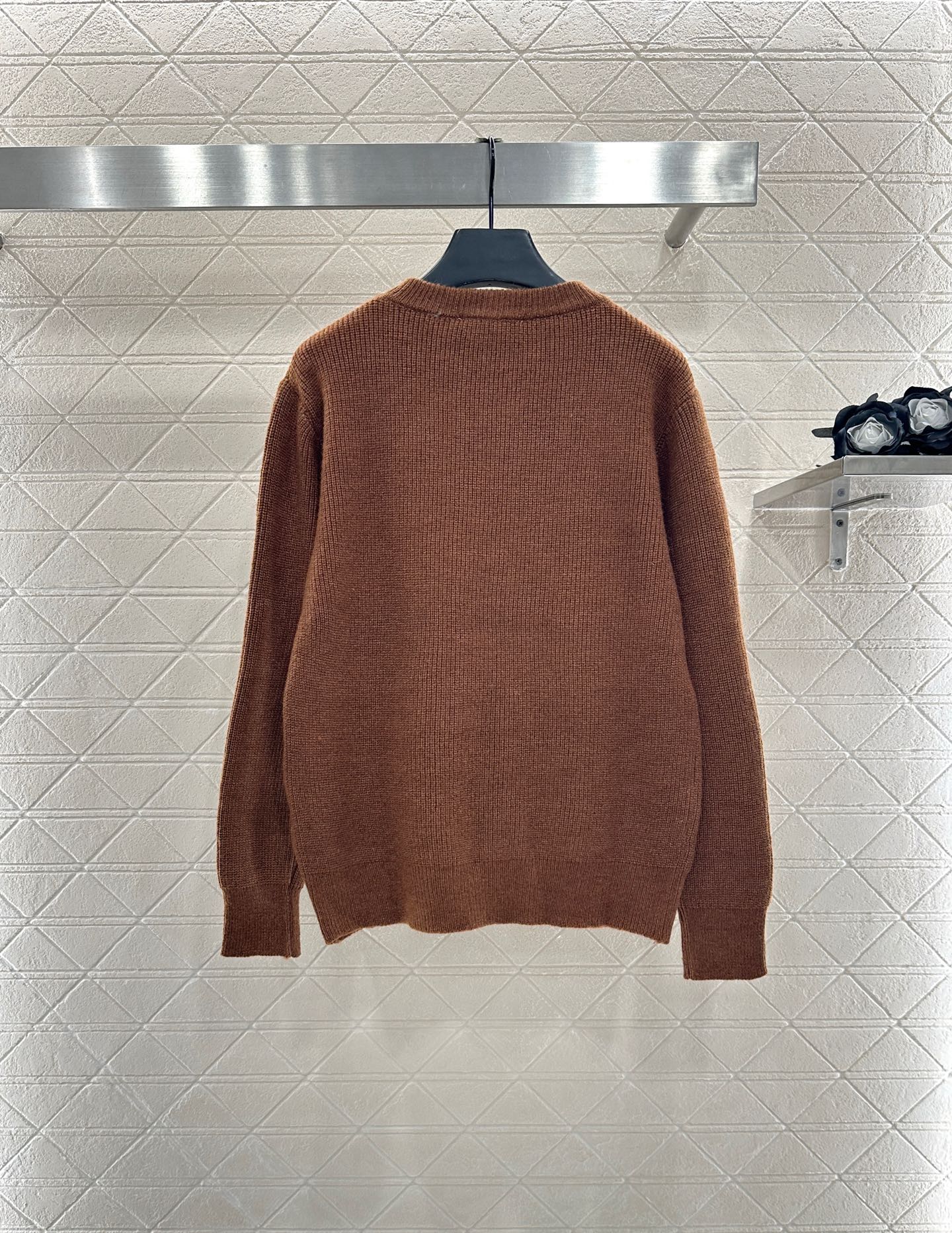 ♥Gucc*♥2025新品上架 简约字母套头毛衣定制YB羊毛纱线织造，质感高级，舒适柔软，圆领落肩长袖毛