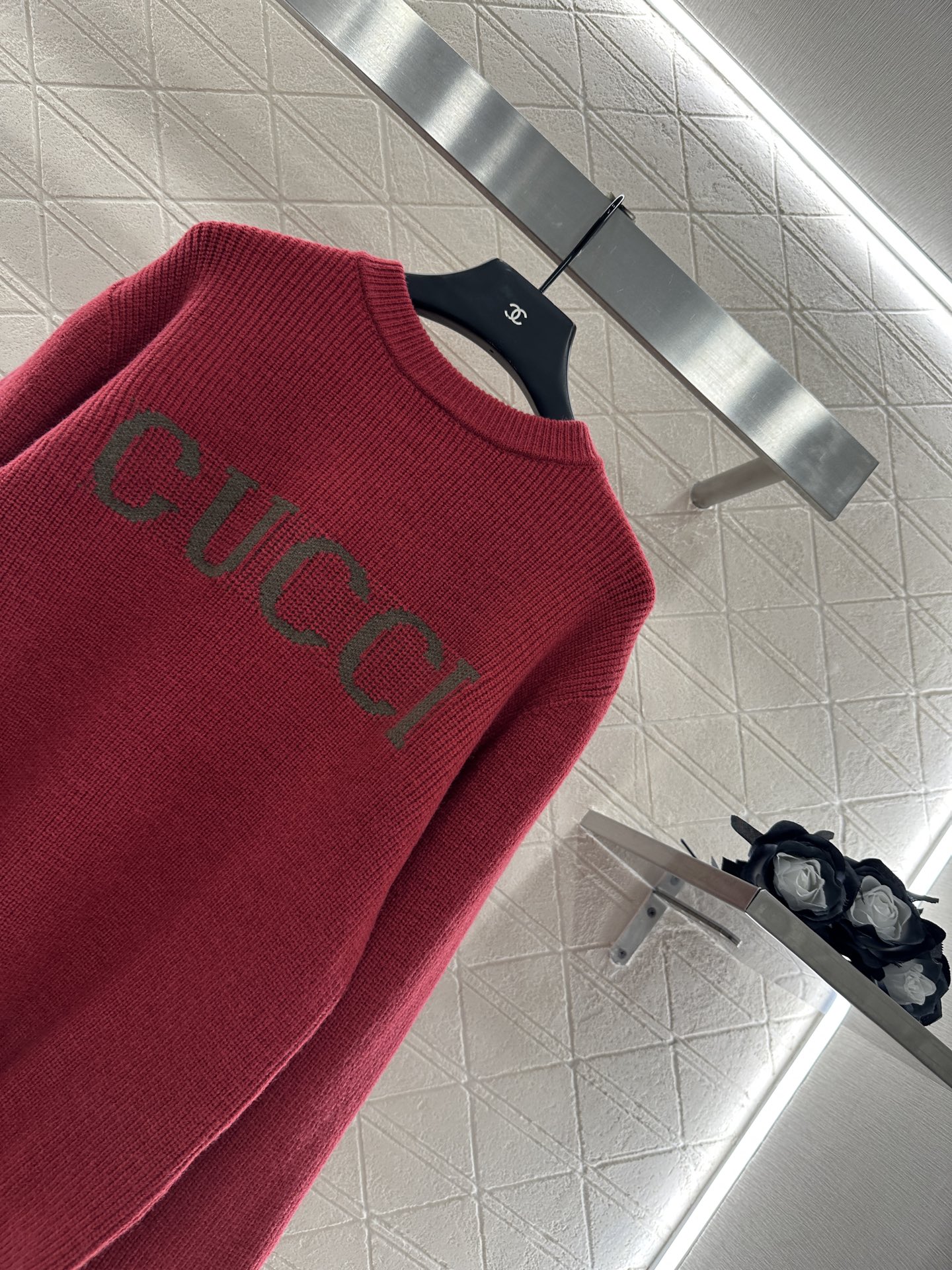 ♥Gucc*♥2025新品上架 简约字母套头毛衣定制YB羊毛纱线织造，质感高级，舒适柔软，圆领落肩长袖毛