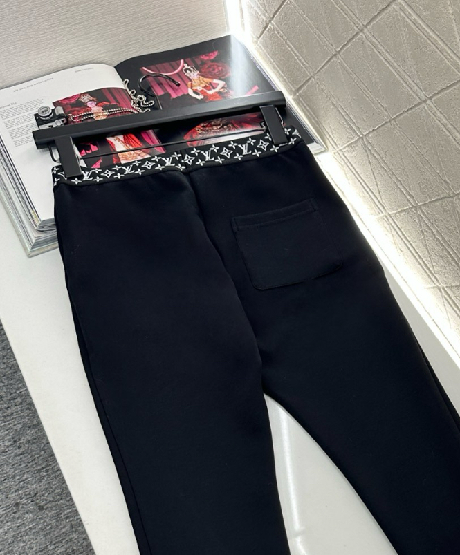 ♥Louis vuitto*♥2025新品上架 提花织带高弹打底裤定制YB进口高弹力材质，弹力舒适，打底