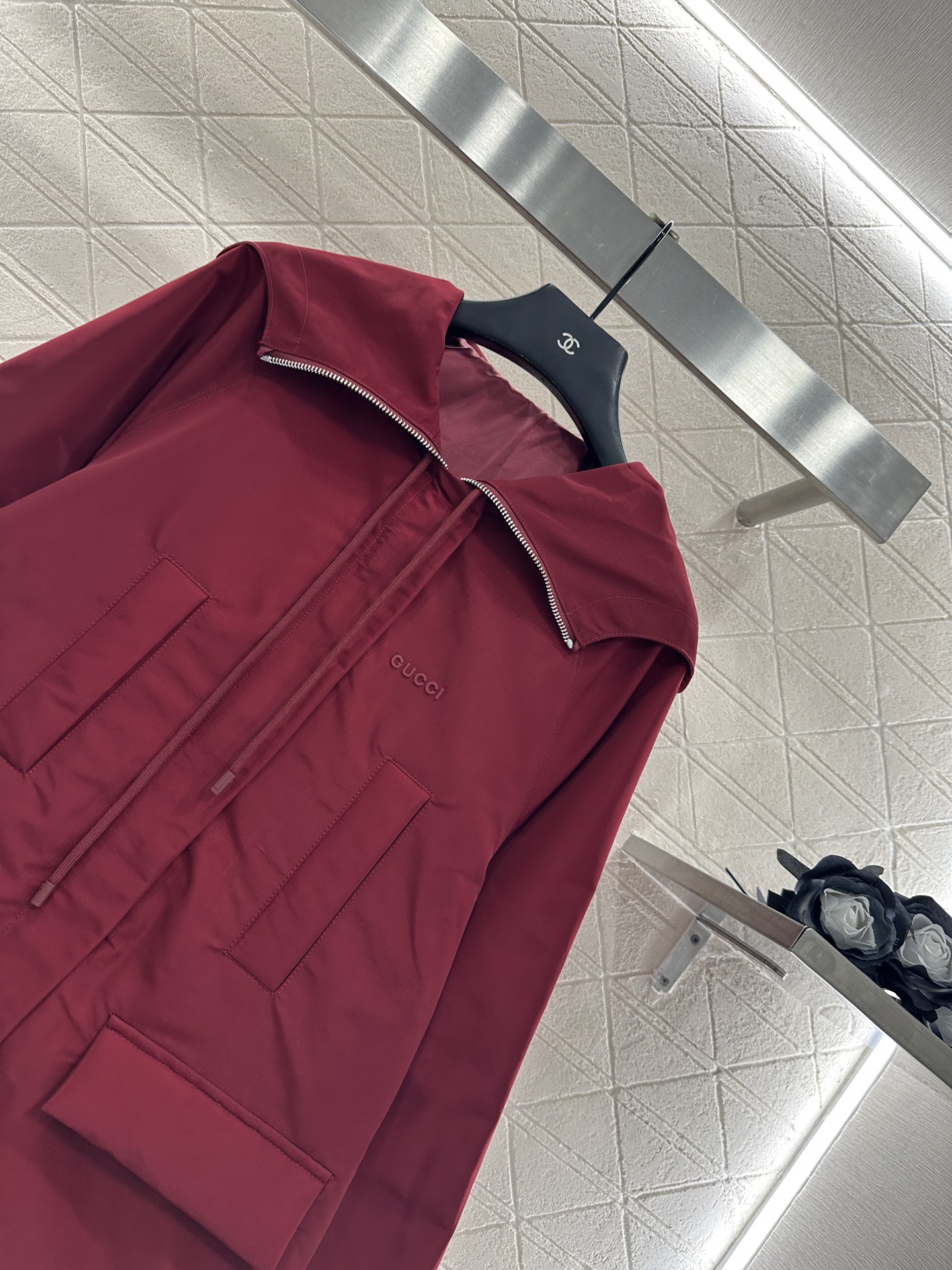 ♥Gucc*♥2025新品上架 连帽冲锋外套定制YB进口冲锋尼龙材质，质感高级，挺括有型，连帽拉链外套，