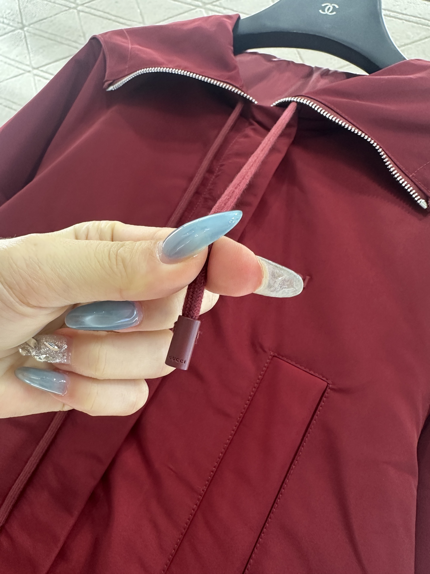 ♥Gucc*♥2025新品上架 连帽冲锋外套定制YB进口冲锋尼龙材质，质感高级，挺括有型，连帽拉链外套，