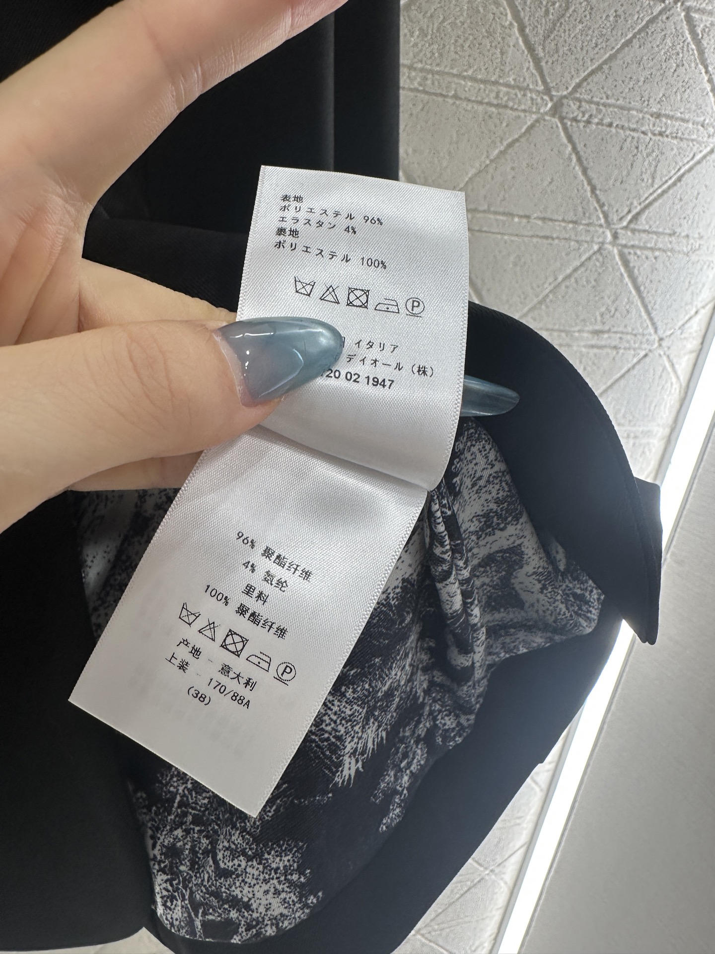 ♥Dio*♥2025新品上架 刺绣口袋西装外套定制YB进口材质，质感光泽，垂感更强，翻领正肩西装版型，通