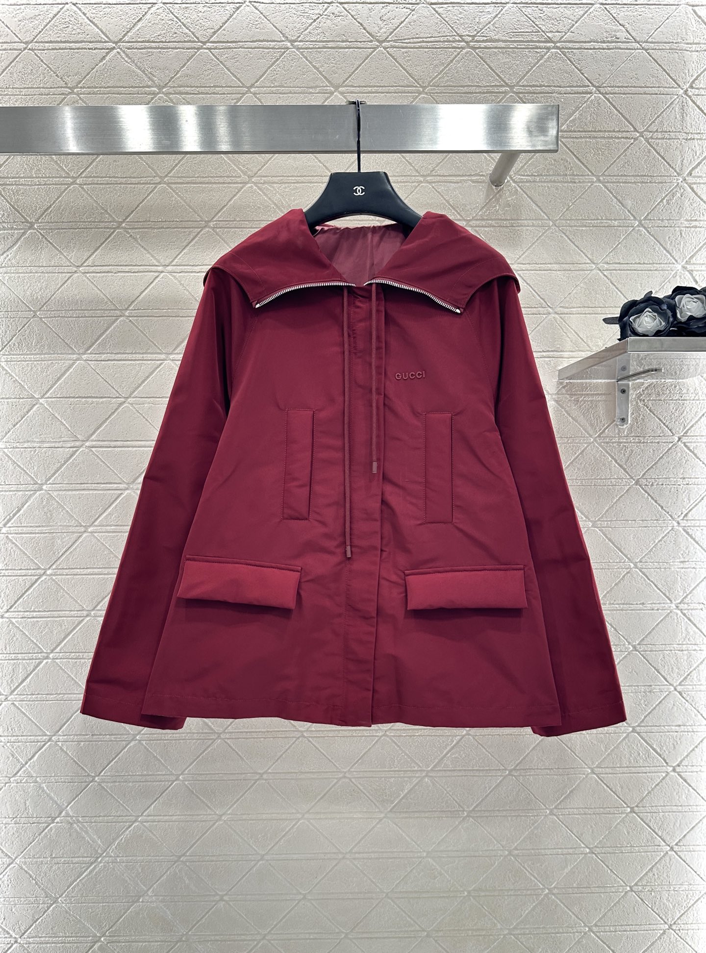 ♥Gucc*♥2025新品上架 连帽冲锋外套定制YB进口冲锋尼龙材质，质感高级，挺括有型，连帽拉链外套，