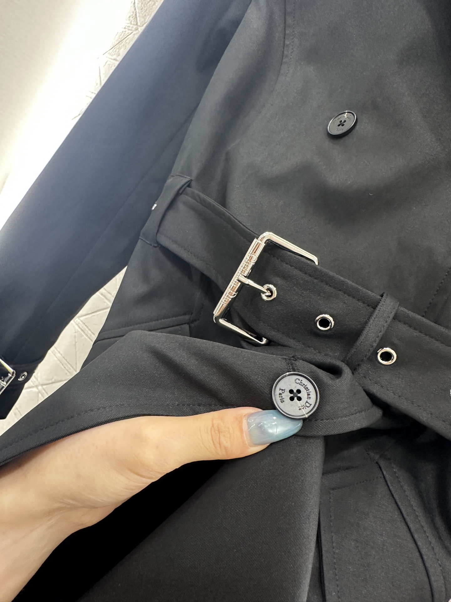 ♥Dio*♥2025新品上架 翻领柳丁双排扣长款风衣定制YB斜纹全棉风衣材质，挺括有型，质感高级，翻领枪