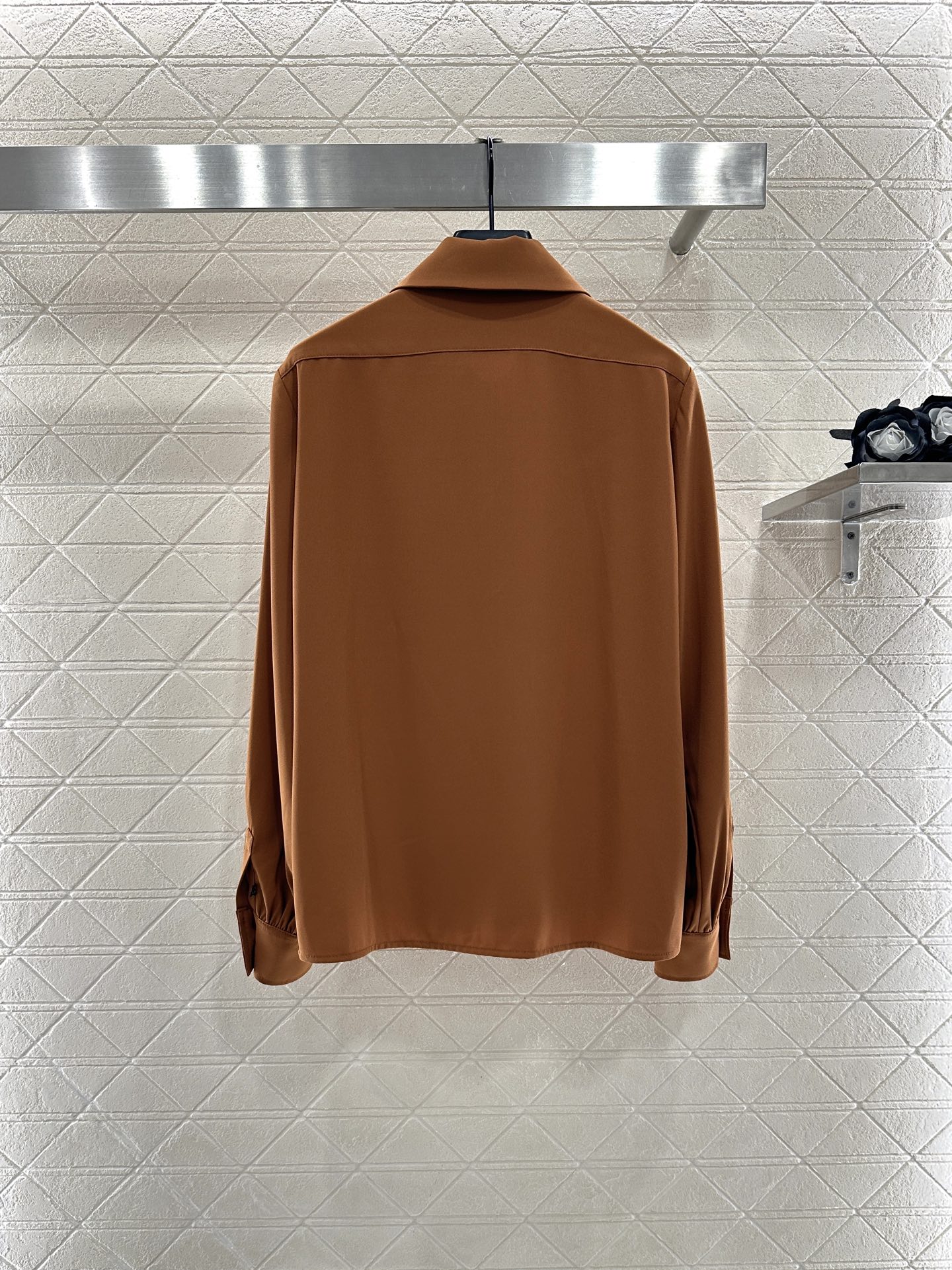 ♥Louis vuitto*♥2025新品上架 蝴蝶结飘带衬衫长裤套装定制YB进口斜纹稠材质，质感光泽，