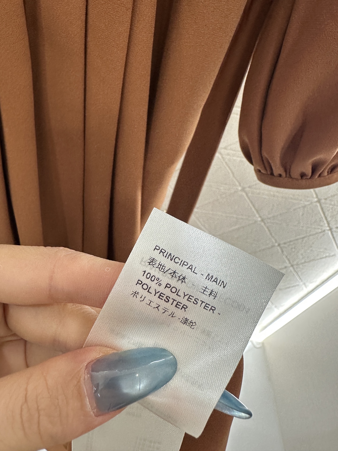 ♥Louis Vuitto*♥2025新品上架 四叶草压褶连衣裙定制YB斜纹棉绸材质，质感舒适细腻，透气