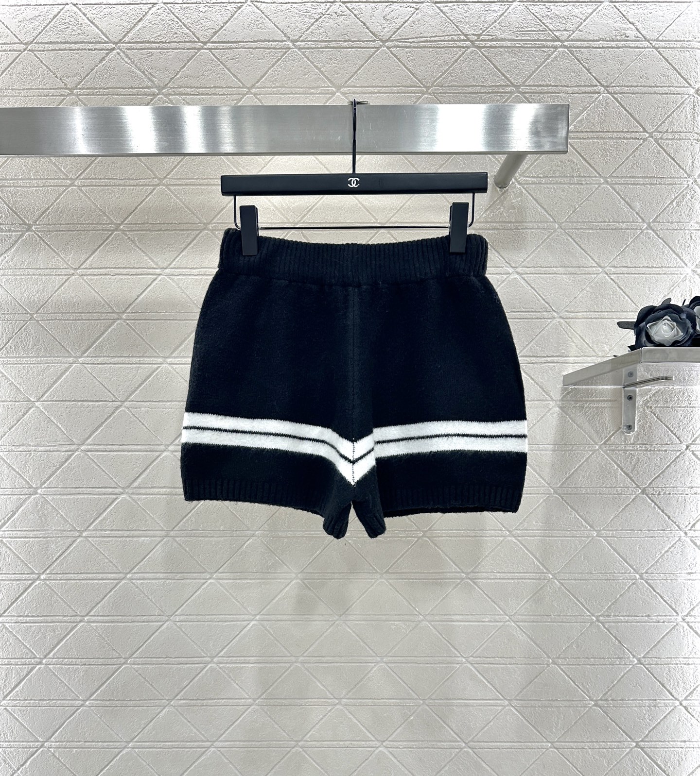 ♥Celin*♥2025新品上架 条纹针织上衣短裤套装定制YB羊毛纱线织造，穿搭舒适，柔软细腻，针织廓形