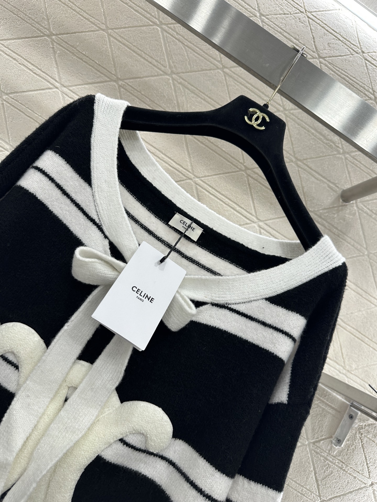 ♥Celin*♥2025新品上架 条纹针织上衣短裤套装定制YB羊毛纱线织造，穿搭舒适，柔软细腻，针织廓形