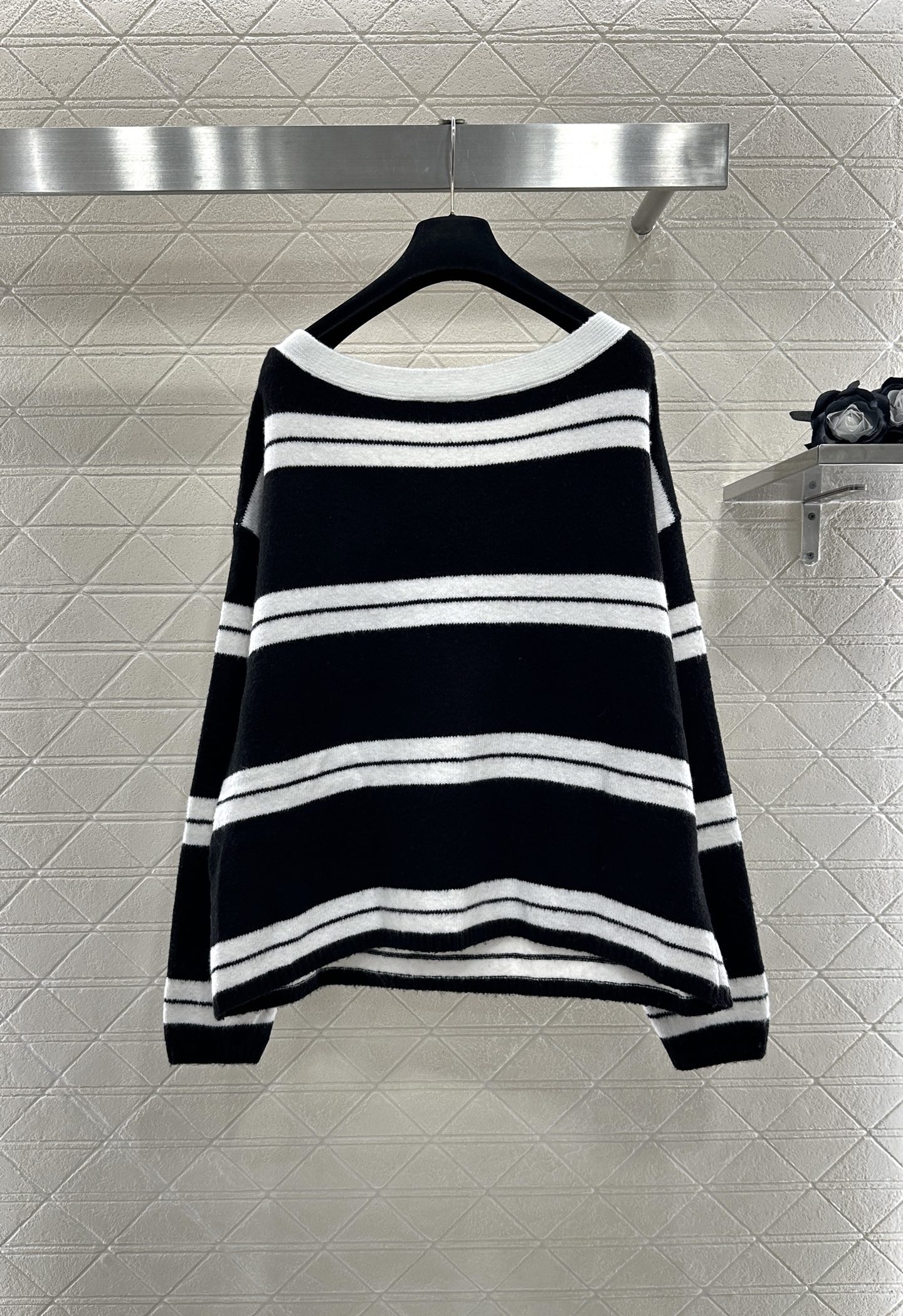 ♥Celin*♥2025新品上架 条纹针织上衣短裤套装定制YB羊毛纱线织造，穿搭舒适，柔软细腻，针织廓形