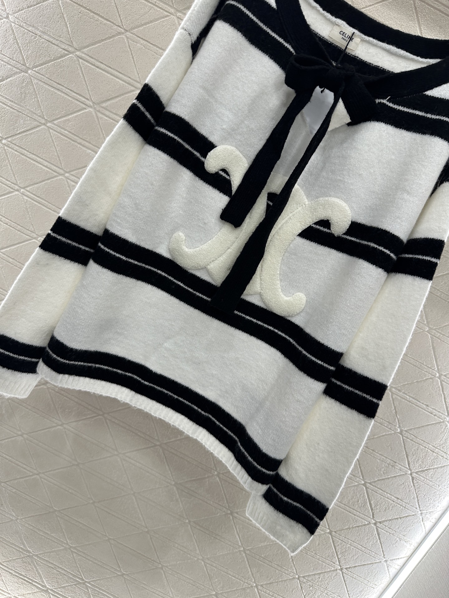♥Celin*♥2025新品上架 条纹针织上衣短裤套装定制YB羊毛纱线织造，穿搭舒适，柔软细腻，针织廓形