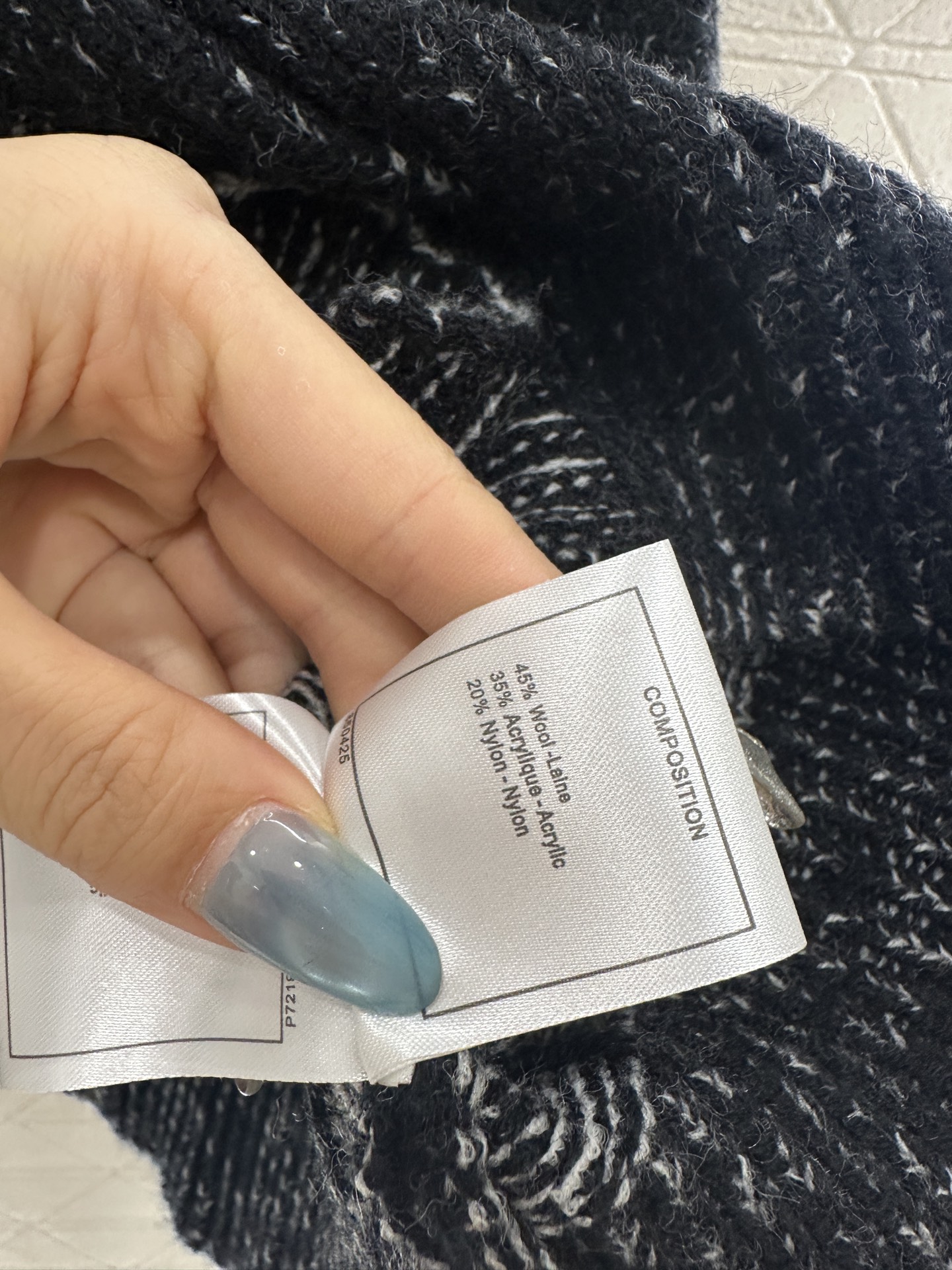 ♥Chane*♥2025新品上架 毛绒双C针织开衫定制YB羊毛纱线织造，舒适软糯，弹力十足，V领针织开衫