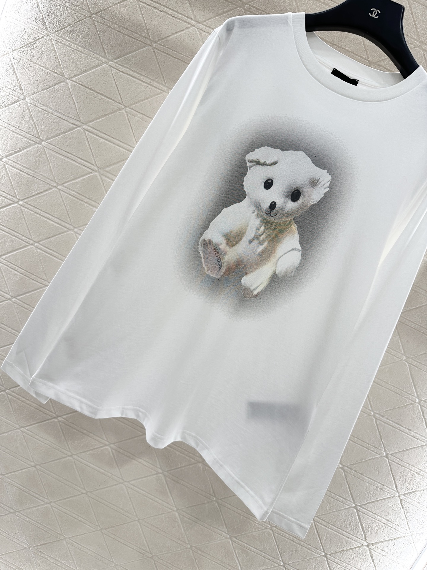 ♥We11don*♥2025新品上架 圆领小熊印花长袖上衣定制YB斜纹全棉材质，质感细腻，穿搭舒适弹力，