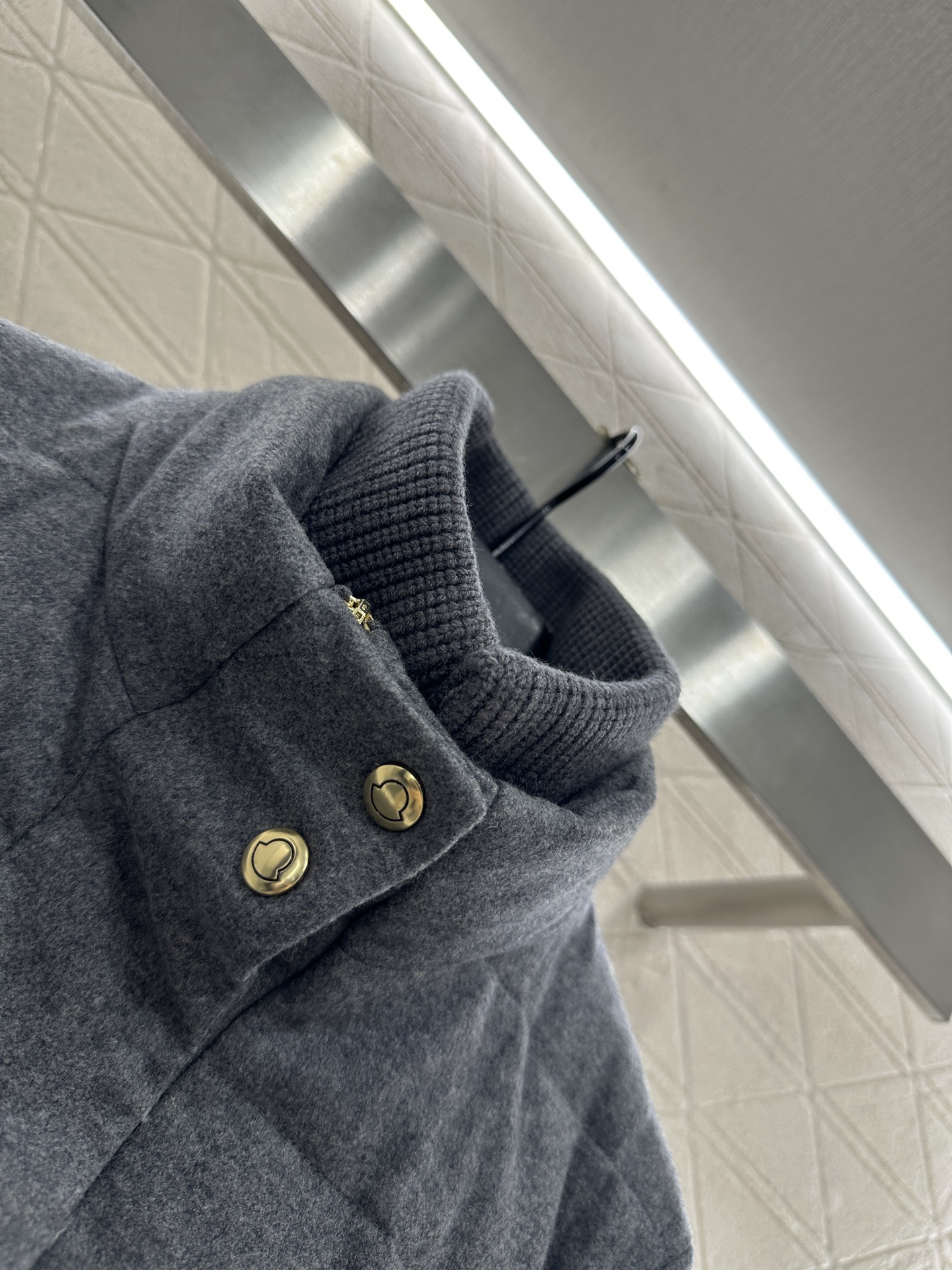 ♥Moncle*♥2025新品上架 针织高领腰带羽绒服定制YB百分百羊毛材质，其工艺还原，升级材质，带有