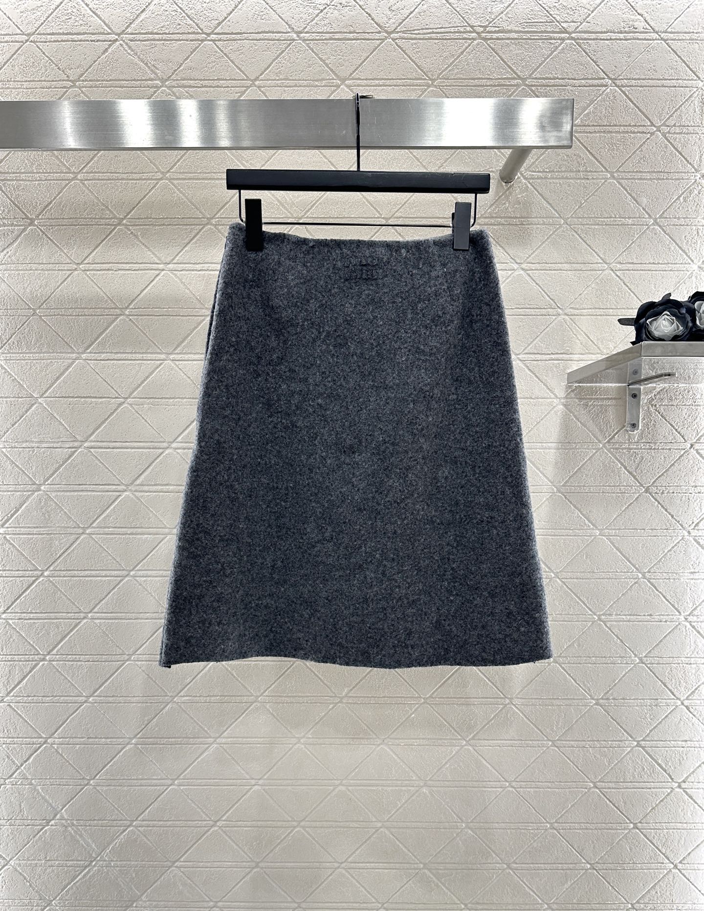 ♥Miumi*♥2025新品上架 圆领羊毛粗呢外套短裙套装定制YB进口羊毛呢材质，质感还原，肌理感明显，