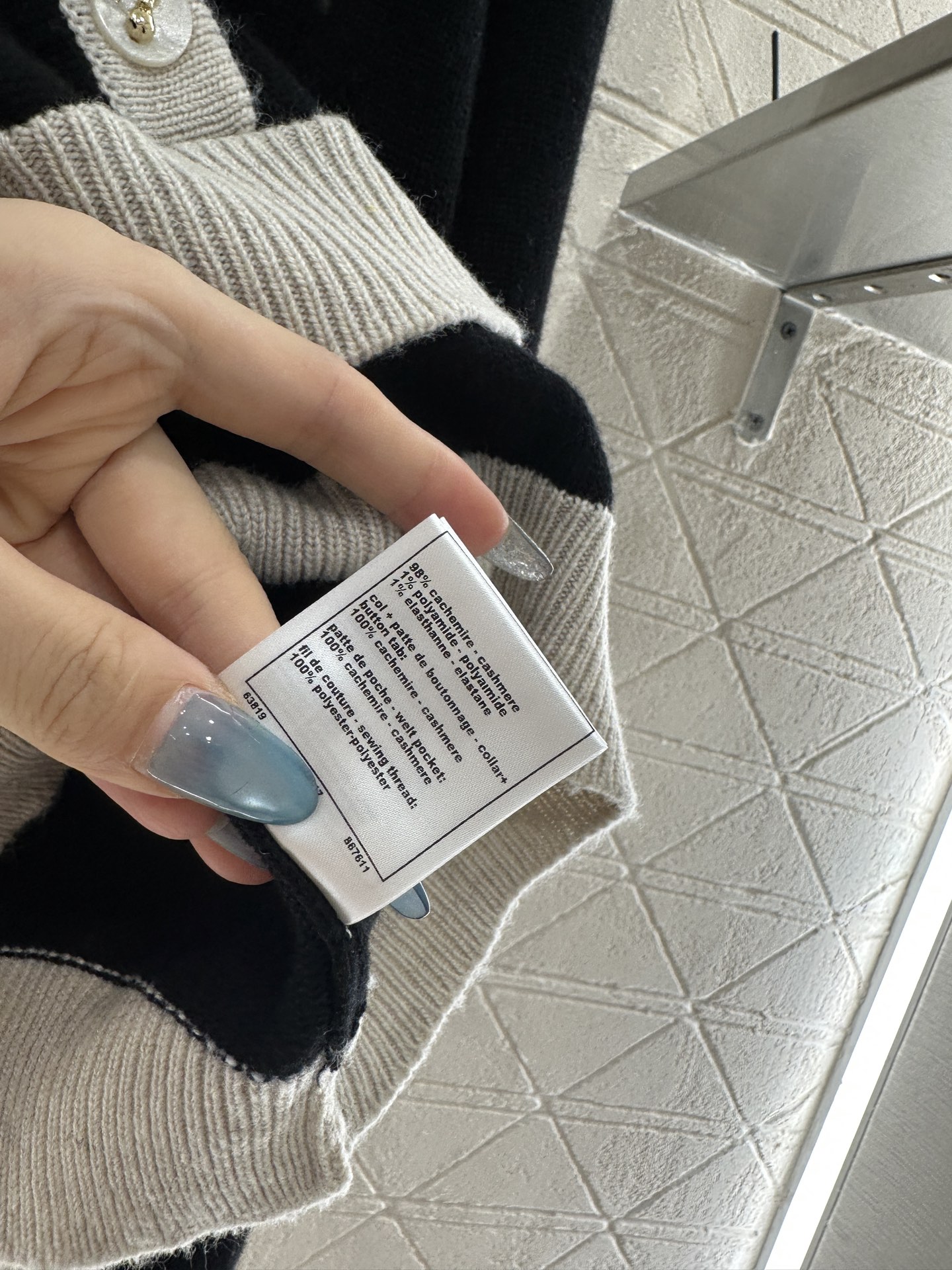 ♥Chane*♥2025新品上架 撞色口袋针织长袖定制YB羊绒纱线织造，质感光泽，柔软亲肤，圆领针织套头