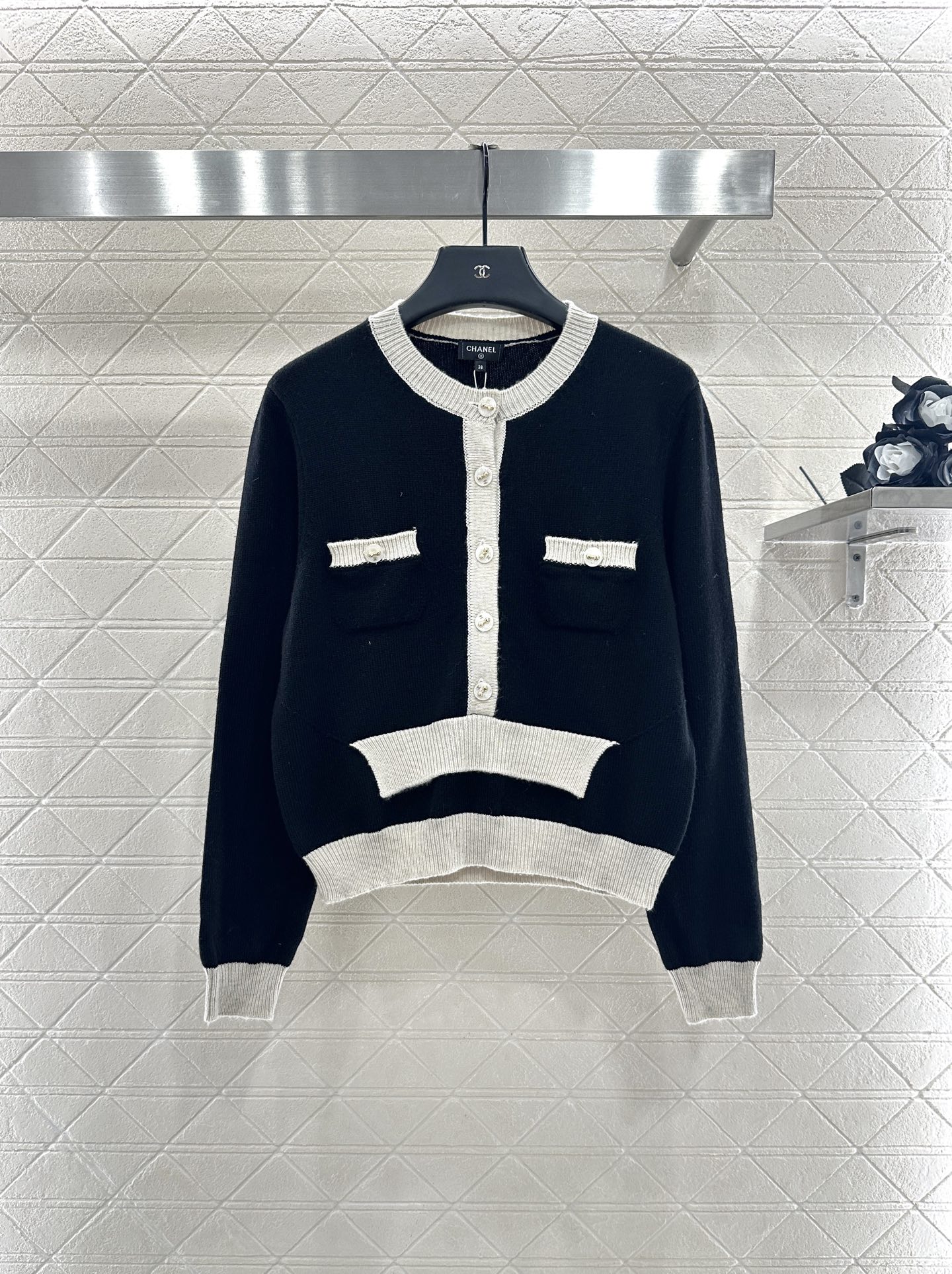 ♥Chane*♥2025新品上架 撞色口袋针织长袖定制YB羊绒纱线织造，质感光泽，柔软亲肤，圆领针织套头