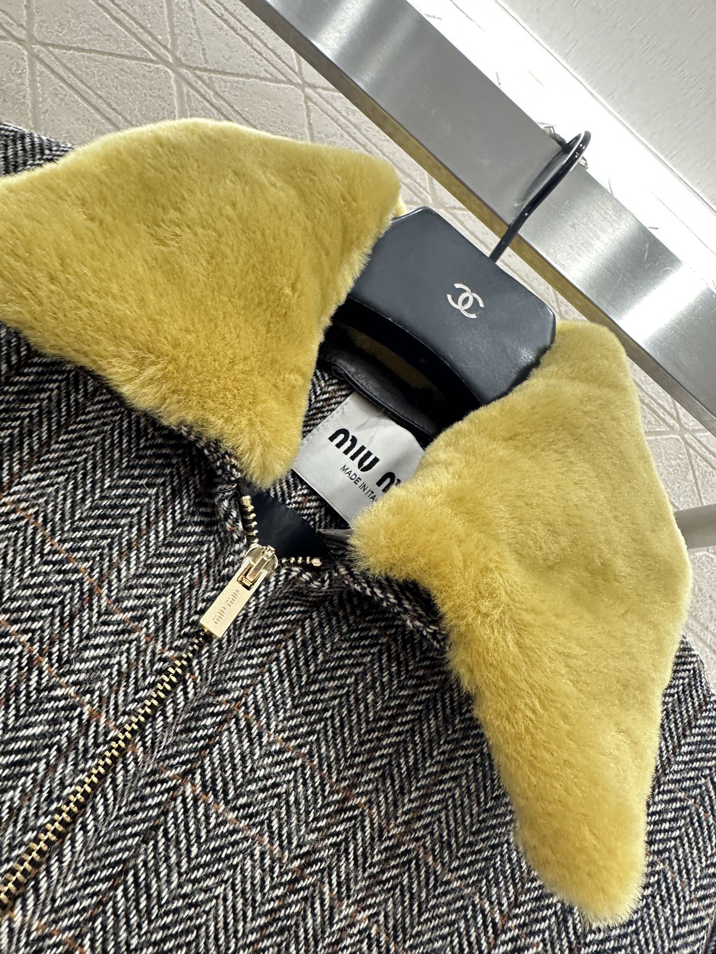 ♥Miumi*♥2025新品上架 可拆卸毛领外套定制YB百分百羊毛呢材质，工艺处理，呈现磨毛视觉体验，整