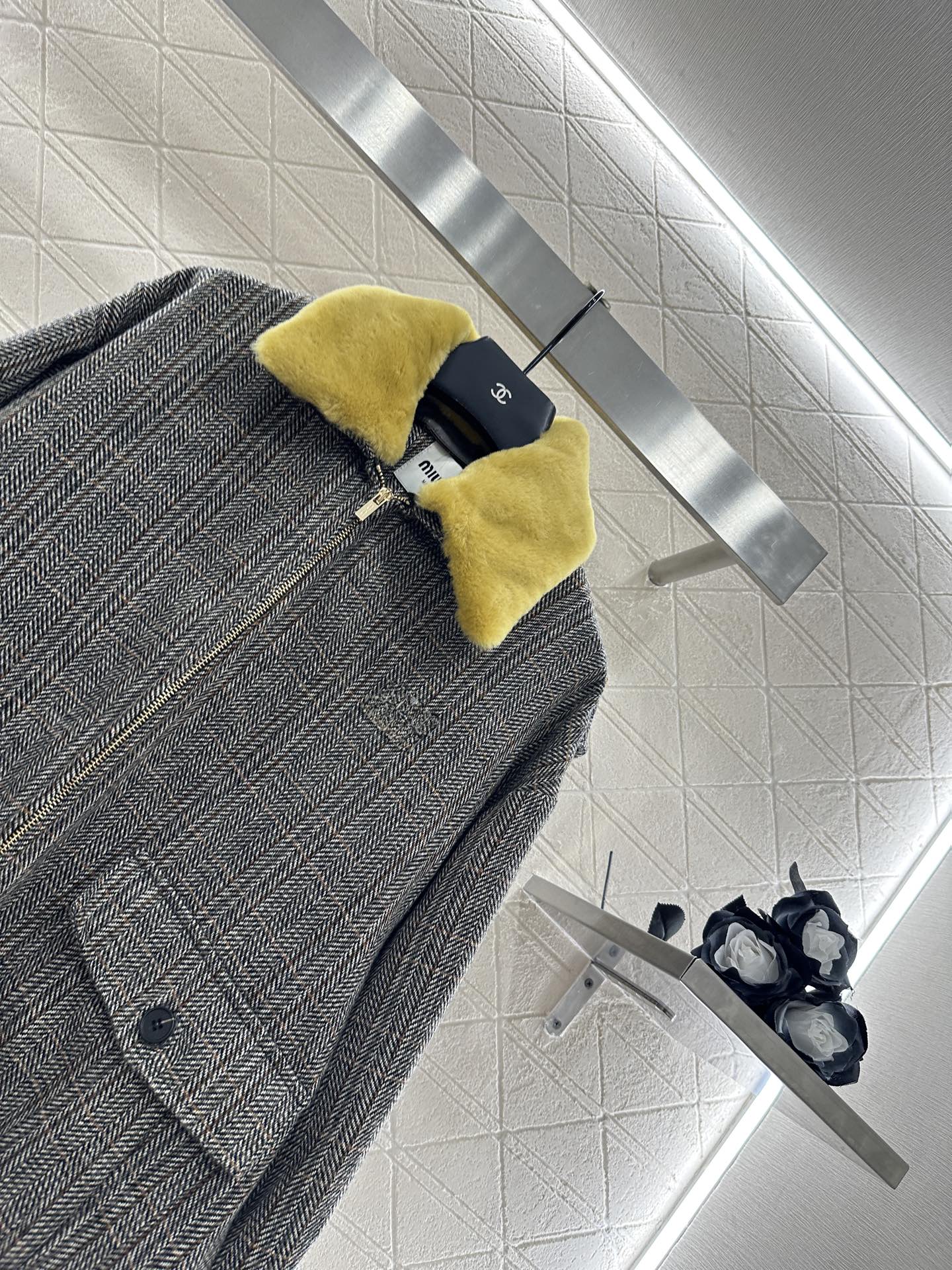 ♥Miumi*♥2025新品上架 可拆卸毛领外套定制YB百分百羊毛呢材质，工艺处理，呈现磨毛视觉体验，整