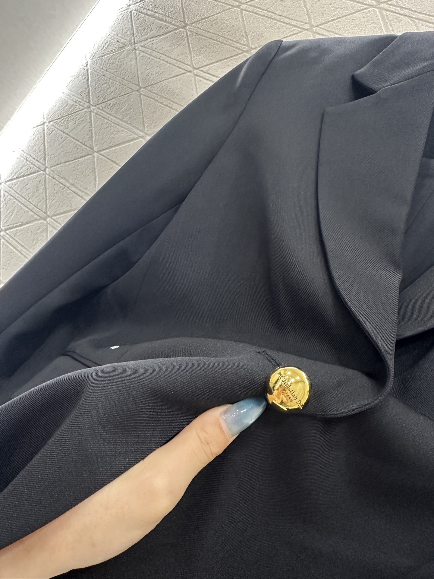 ♥Dio*♥2025新品上架 正肩廓形西装外套定制YB进口材质，质感光泽，垂感更强，翻领正肩西装版型，通