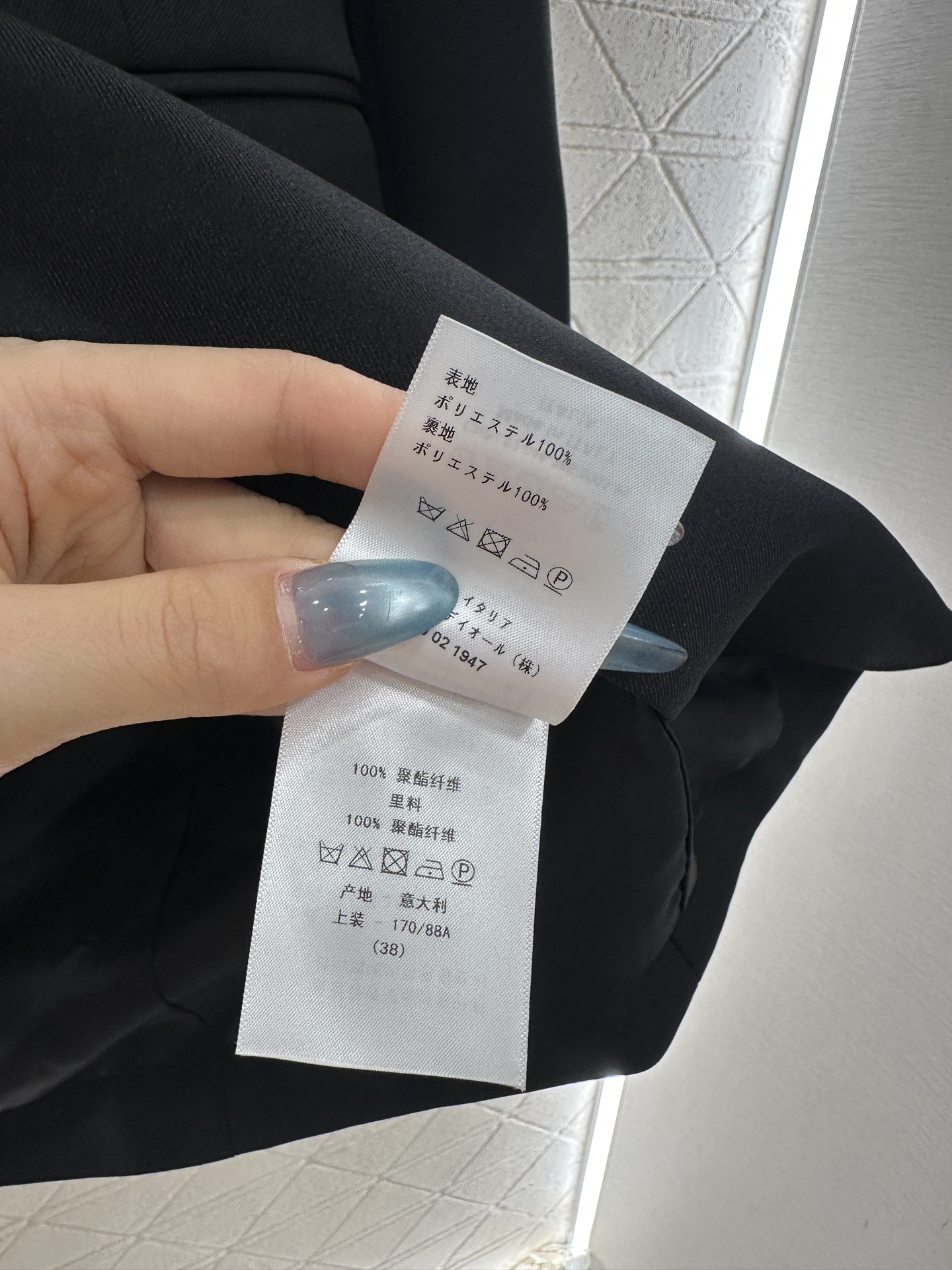 ♥Dio*♥2025新品上架 正肩廓形西装外套定制YB进口材质，质感光泽，垂感更强，翻领正肩西装版型，通