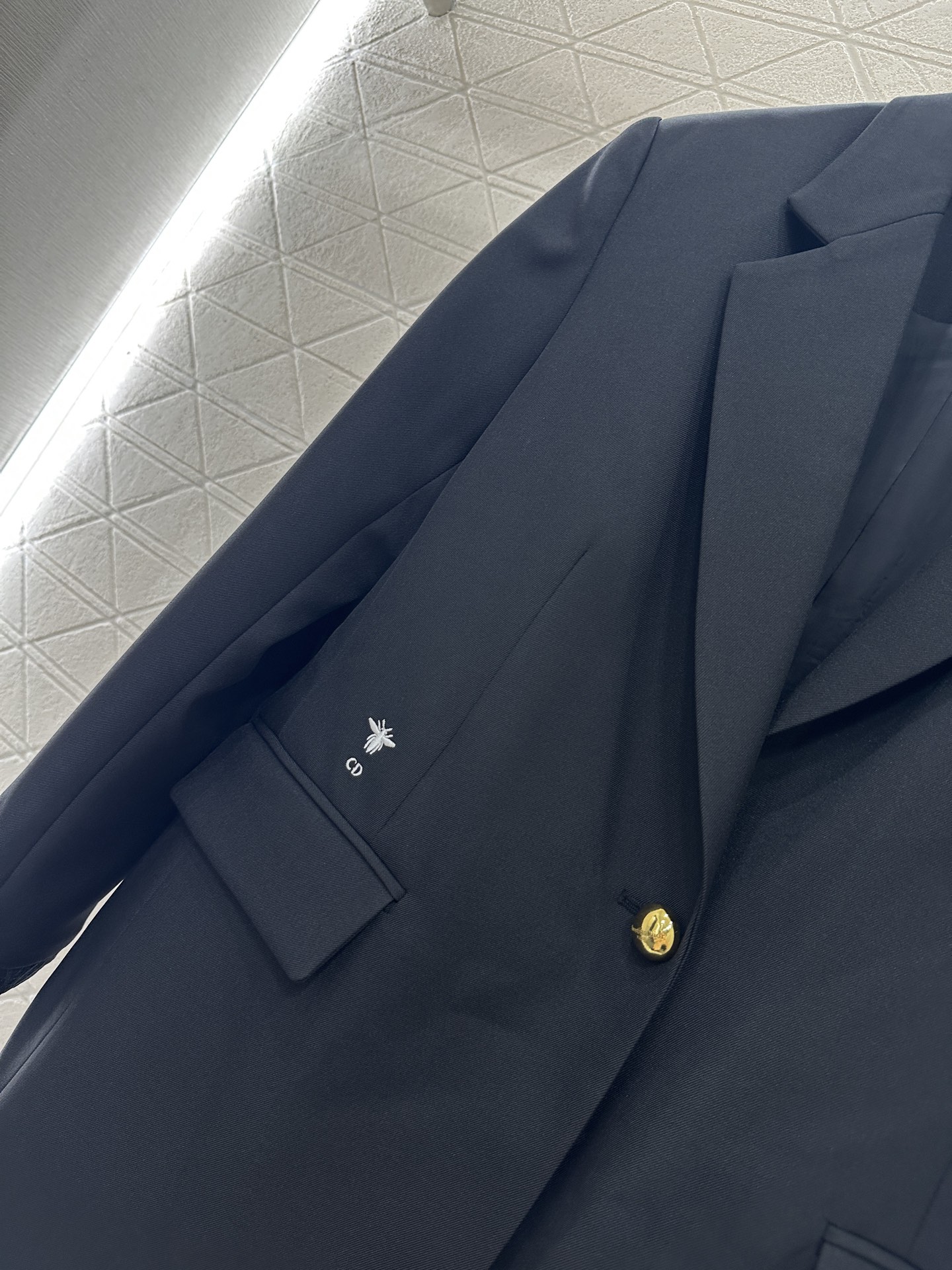 ♥Dio*♥2025新品上架 正肩廓形西装外套定制YB进口材质，质感光泽，垂感更强，翻领正肩西装版型，通