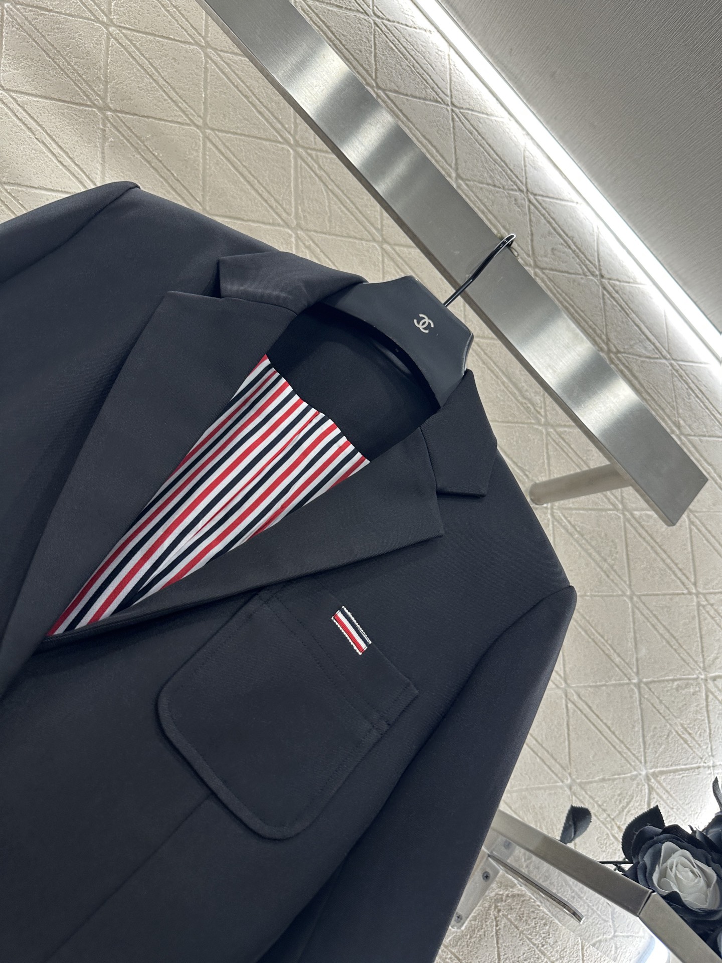 ♥Tb*♥2025新品上架 正肩廓形西装外套定制YB进口材质，质感光泽，垂感更强，翻领正肩西装版型，通体