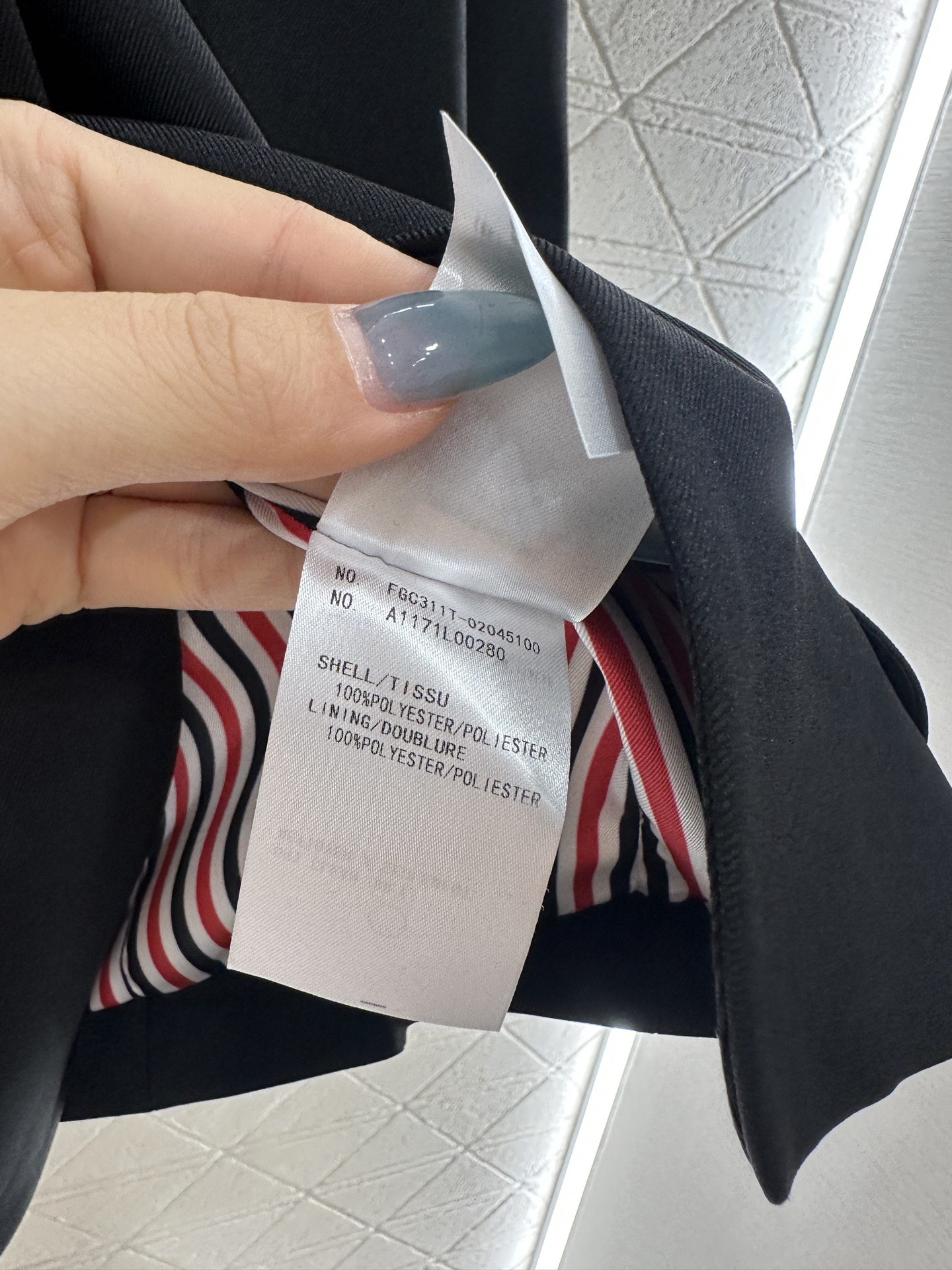 ♥Tb*♥2025新品上架 正肩廓形西装外套定制YB进口材质，质感光泽，垂感更强，翻领正肩西装版型，通体