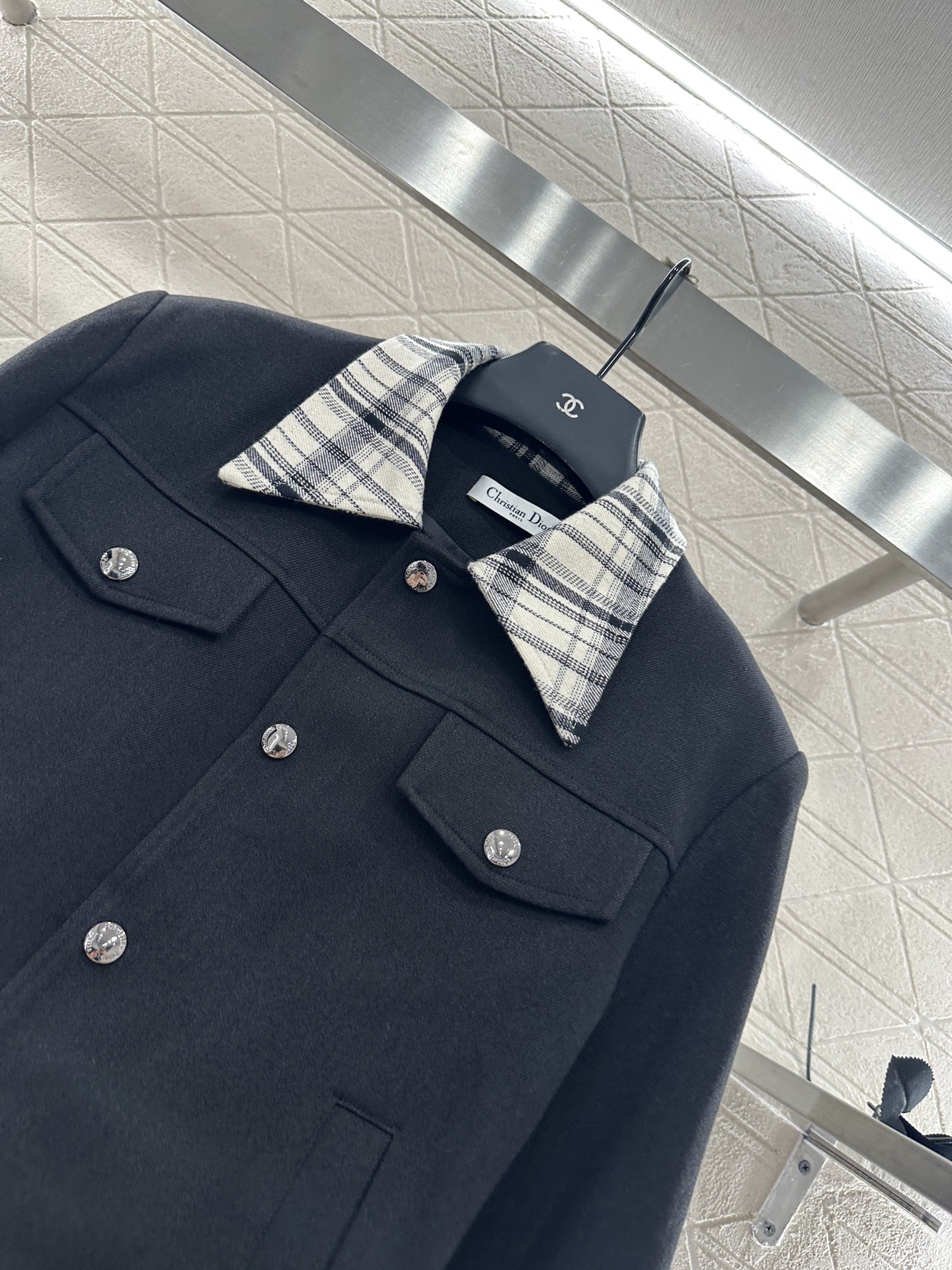 ♥Dio*♥2025新品上架 格纹翻领夹克外套定制YB进口羊毛材质，质感高级，穿搭有型，正肩翻领外套，领