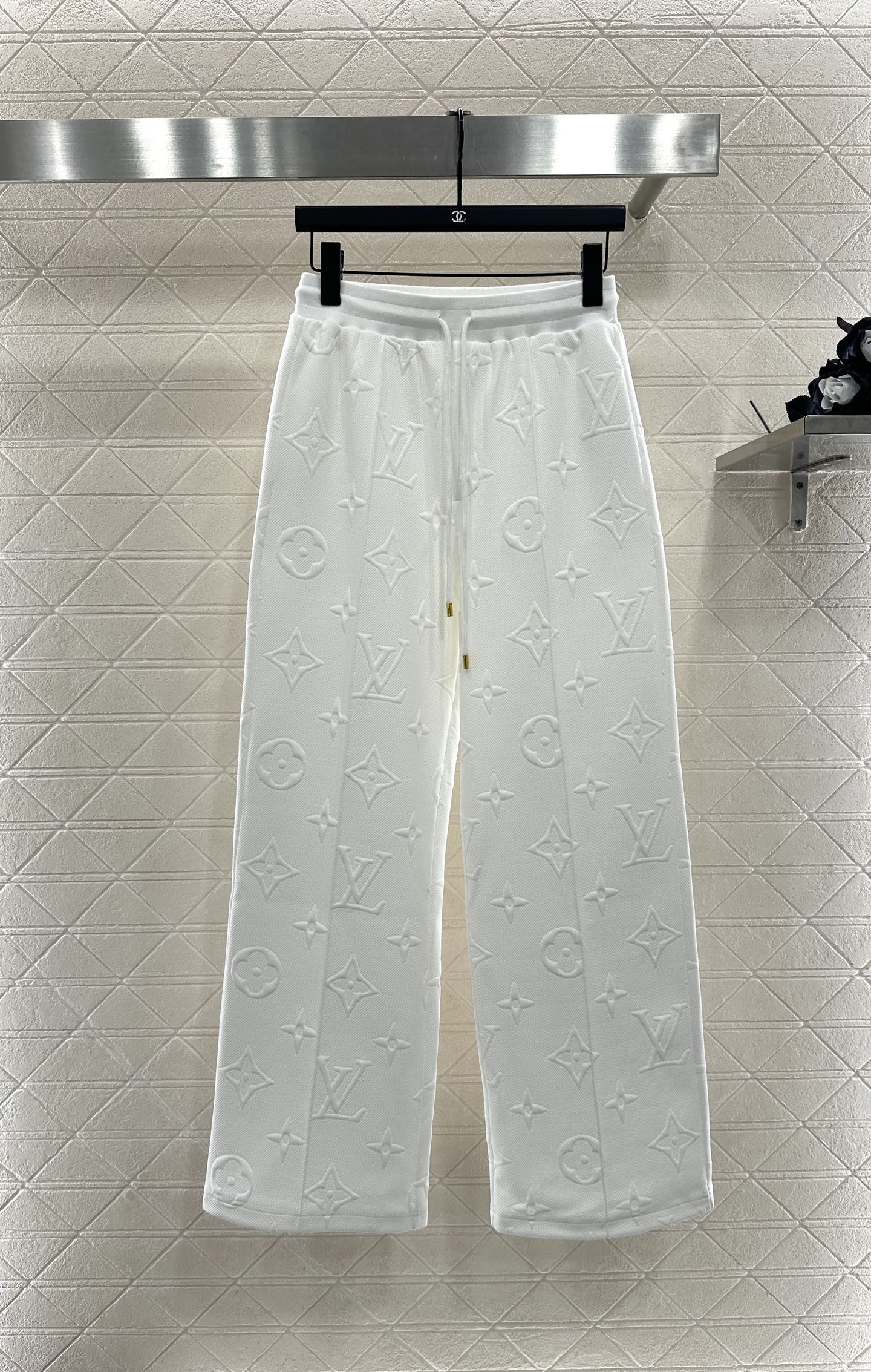 ♥Louis vuitto*♥2025新品上架 压花连帽外套长裤套装定制YB进口压花材质，质感光泽，舒适